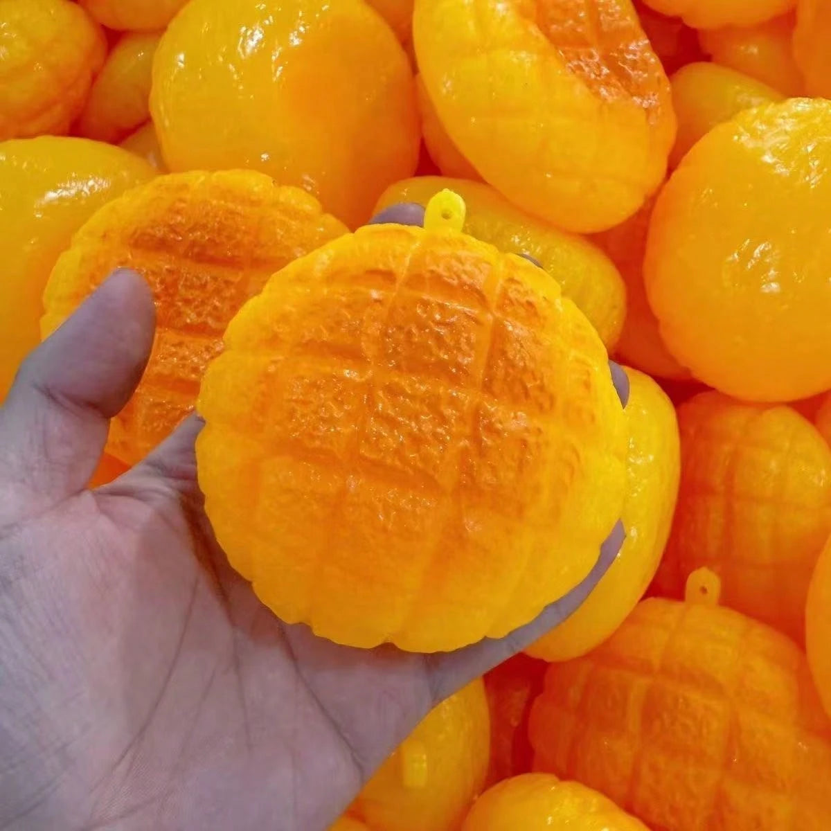 Malleable Creamy Baked Pineapple Bread Squishy, Slow Rebound Fluffy Plush Squeeze Toy, Soft Smooth Odorless, Elastic Non-Sticky Stretchable Durable Sensory Toy, Portable Adult Anxiety Relief Gift, Sui