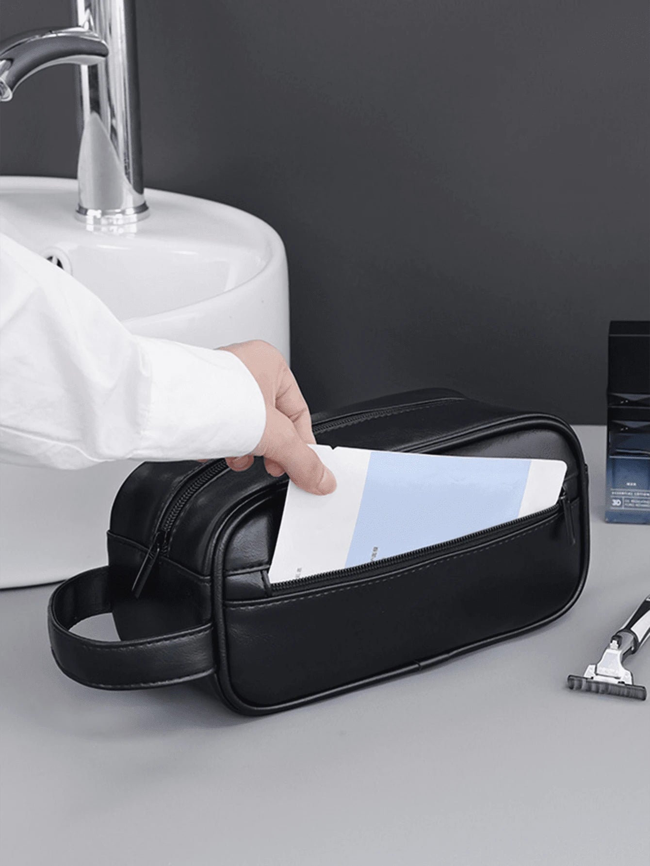 Men Waterproof Travel Toiletries Storage Bag Portable Makeup Organiser Zipper Handbags Retro Large Capacity Travel Business Trip Men's Toiletry Bag