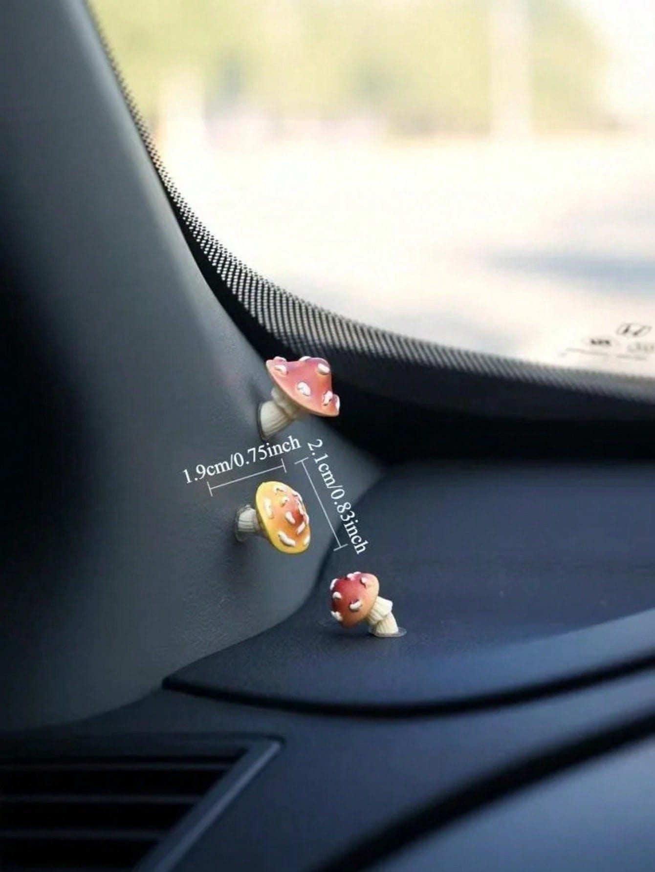 Mini Spotted Red Mushroom Resin Car Interior Ornament, Self Adhesive Tiny Fairy Tale Mushroom Figurine, No Trace Sticker Cute Micro Landscape Decor For Car A Pillar Dashboard Window Corner, Lovely Sma