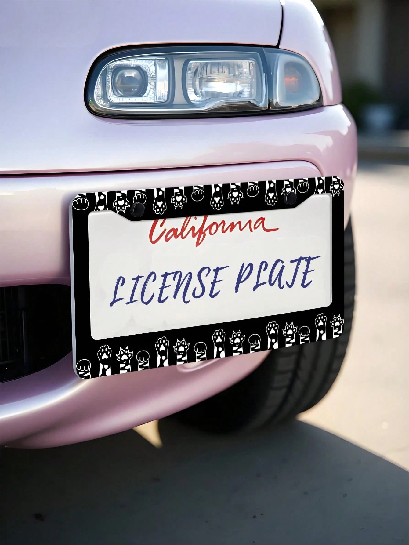 Monochrome Cat Paw Pattern Aluminum License Plate Frame- Stylish Feline-Themed Car Decor, Rust-Resistant Vehicle Plate Holder With Mounting Hardware, Sleek Border For Standard US Plates
