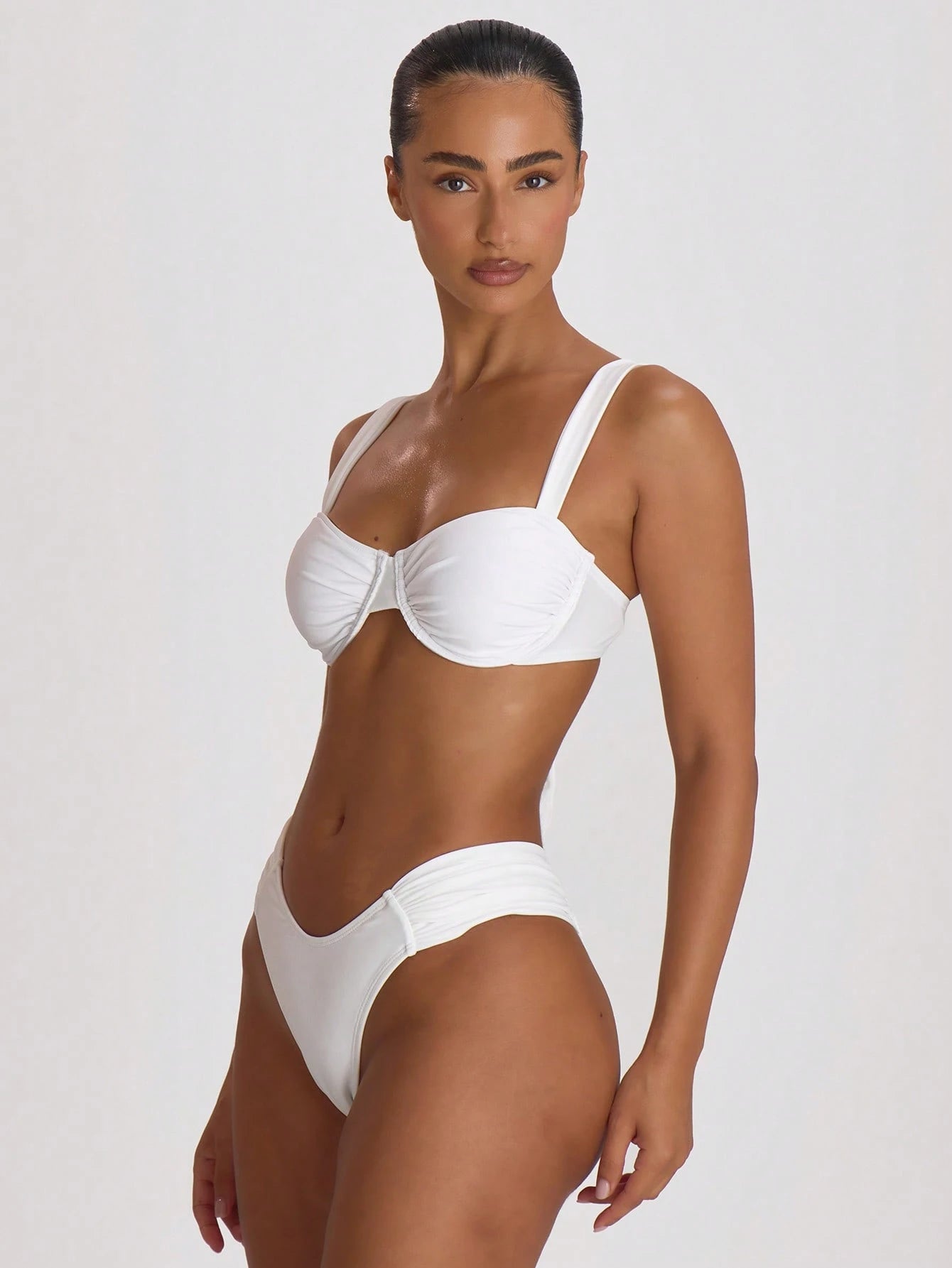 Musera Resort Underwire Thick Shoulder Ruched Cup Bikini Top Swim Vacation Holiday Summer Travel Beachwear Basics Hen Do Wedding Bridal Bachelorette Swimwear Solid Colour Resort Core