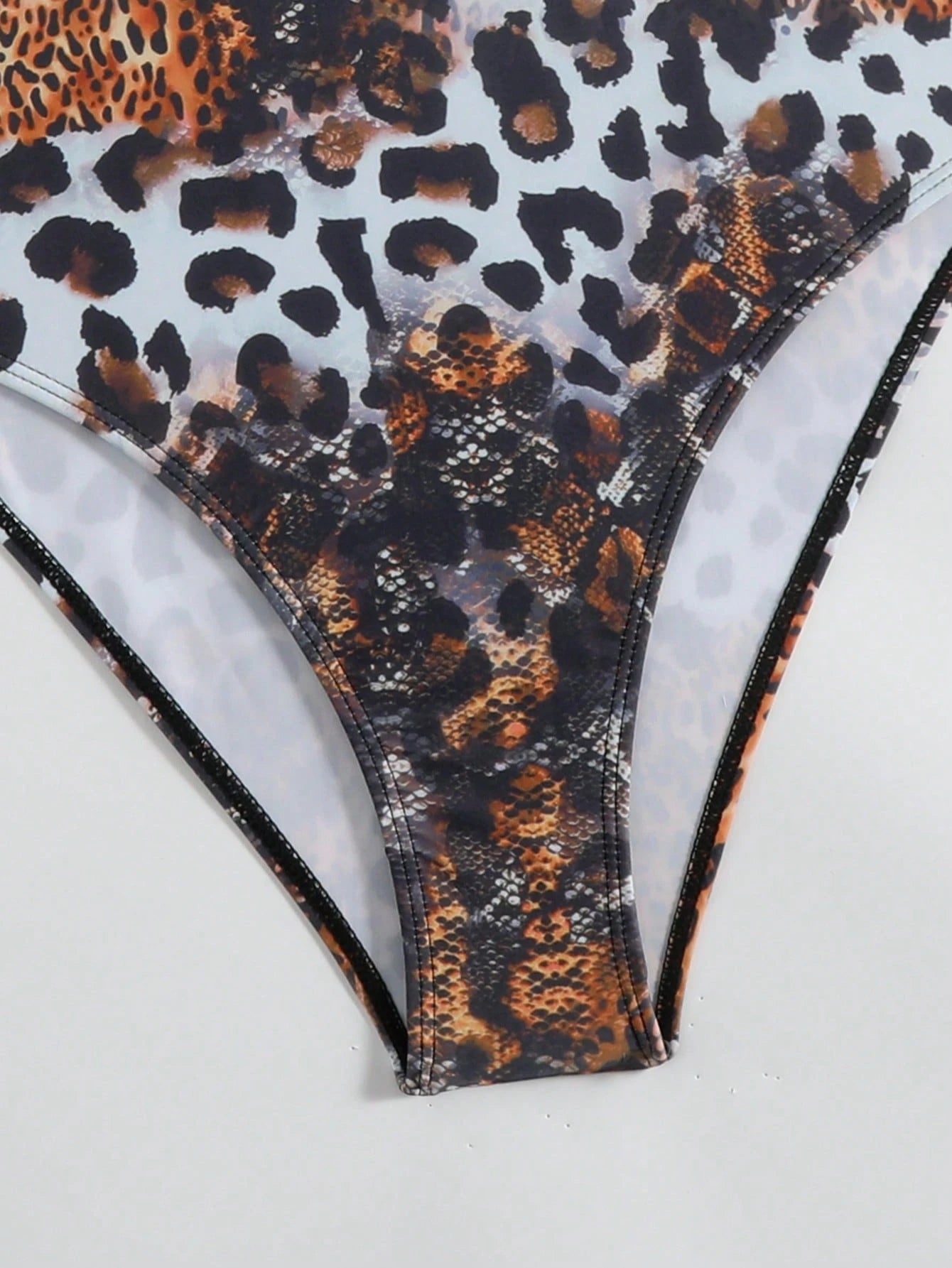 New Leopard Print Patchwork Criss-Cross Strap One-Piece Swimsuit, Fashionable Sexy Casual For Beach & Pool Party Vacation Black Summer