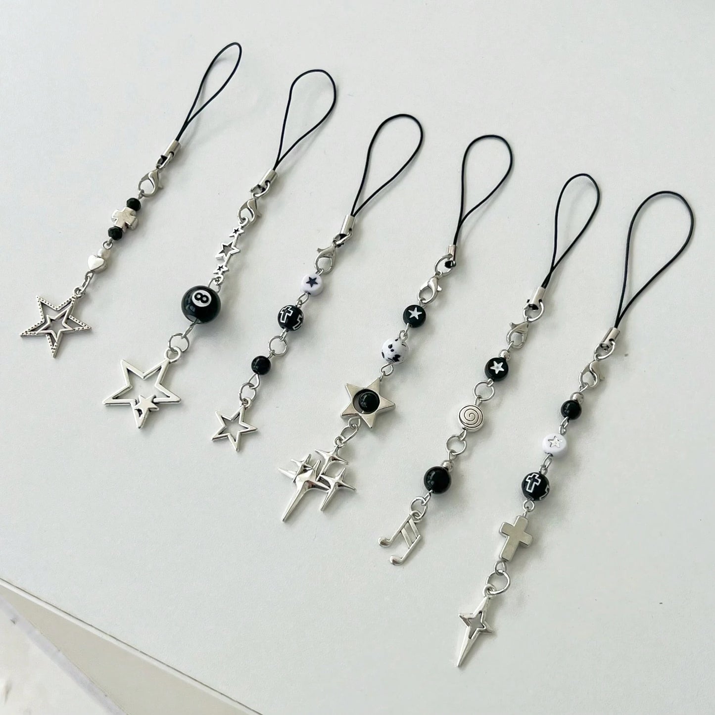 Original Design Minimalist Black & White Five-Pointed Star Starburst Chain Lanyard Y2K Retro Dark Style Phone Strap Phone Charm Phone Accessory Small Pendant