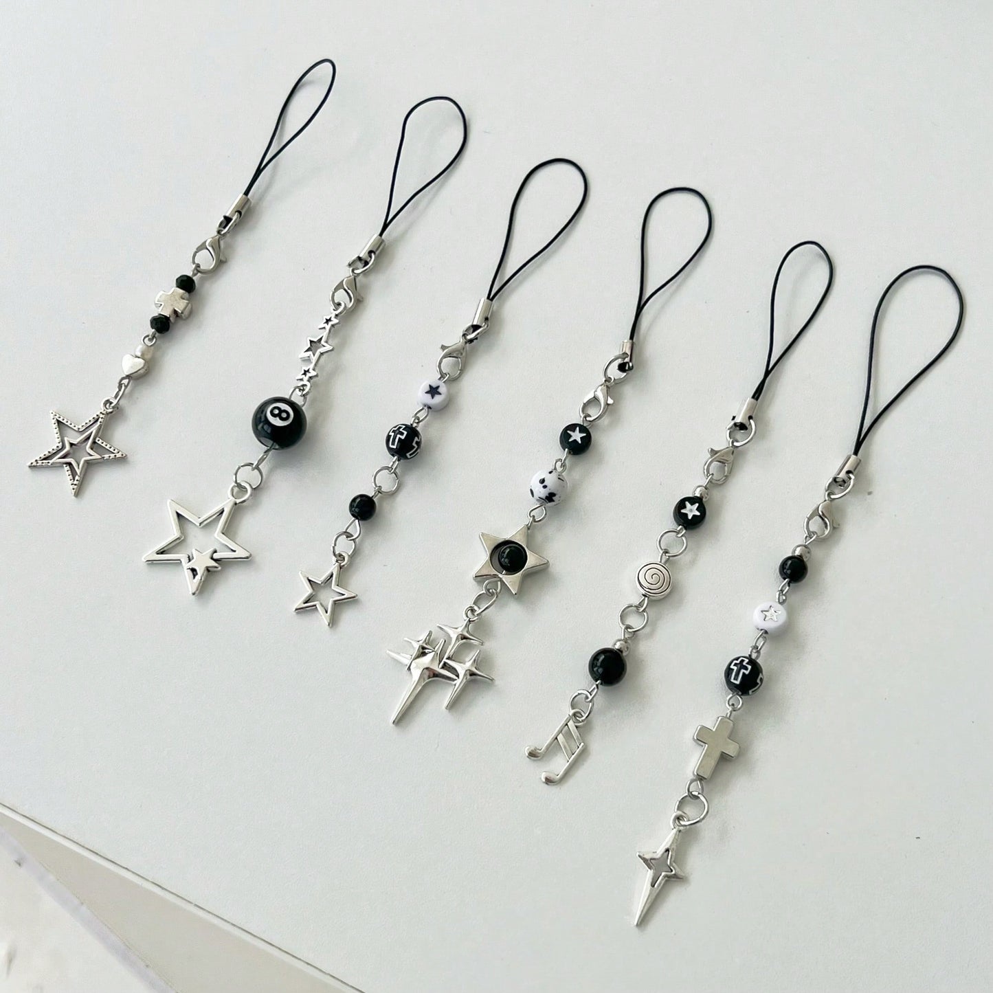 Original Design Minimalist Black & White Five-Pointed Star Starburst Chain Lanyard Y2K Retro Dark Style Phone Strap Phone Charm Phone Accessory Small Pendant