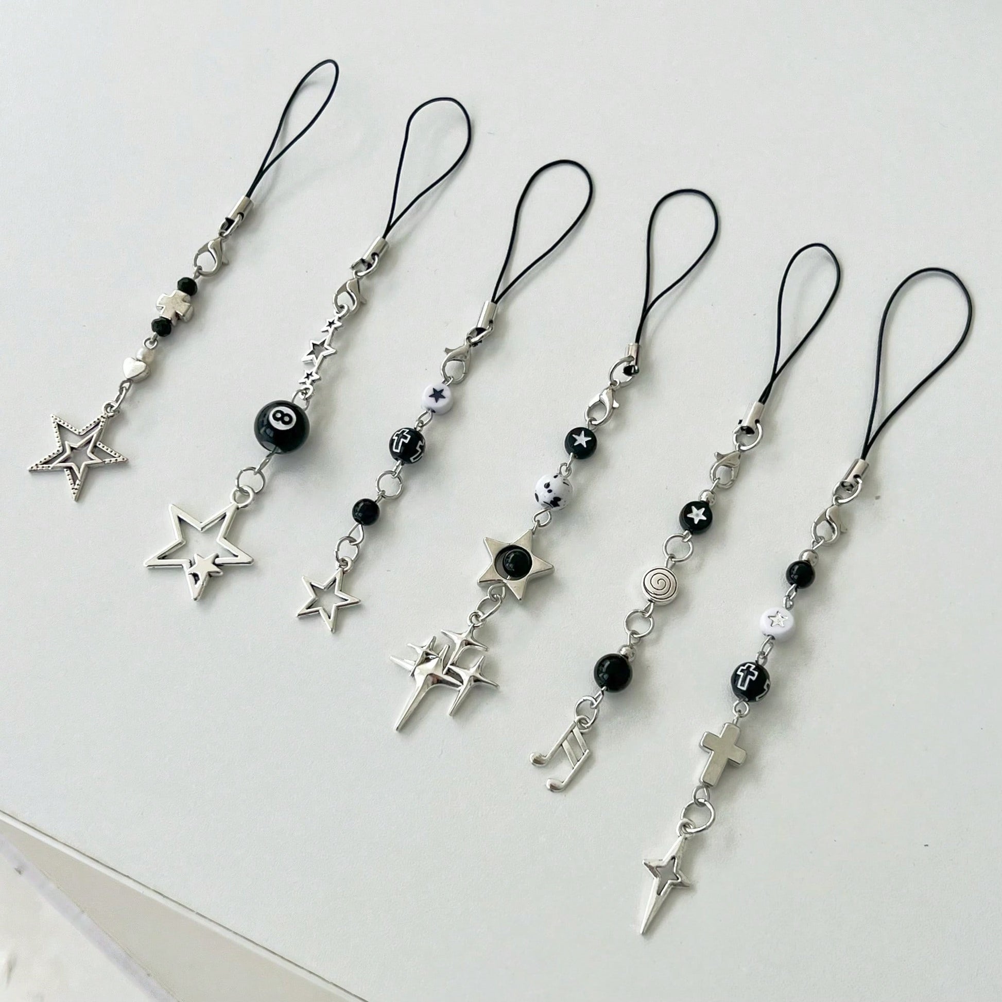 Original Design Minimalist Black & White Five-Pointed Star Starburst Chain Lanyard Y2K Retro Dark Style Phone Strap Phone Charm Phone Accessory Small Pendant