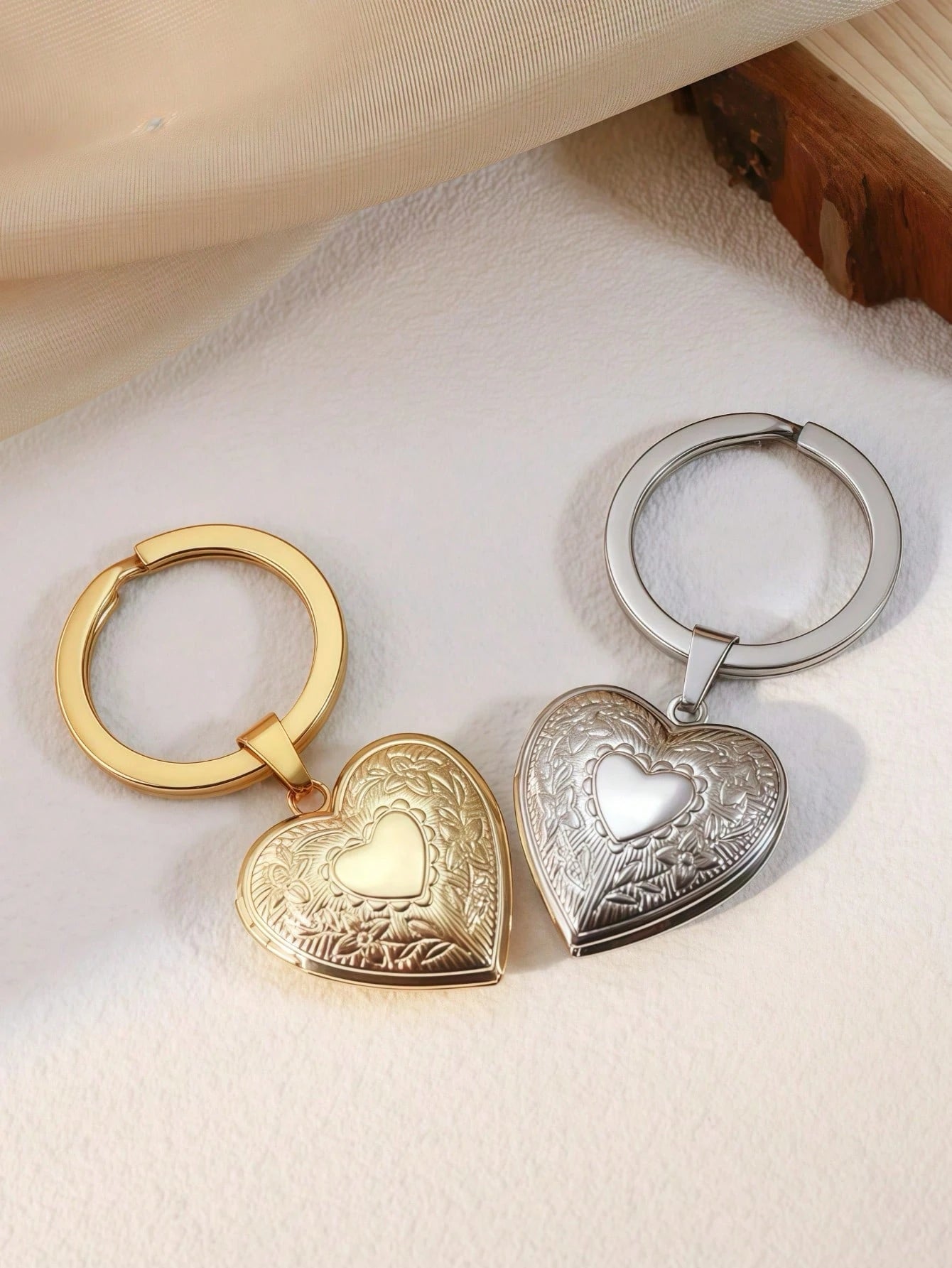 Personalized Photo Heart-Shaped Keychain, Engraved Pet Photo Memorial Keychain, Love Photo Keychain Gift For Birthday Anniversary Wedding Party