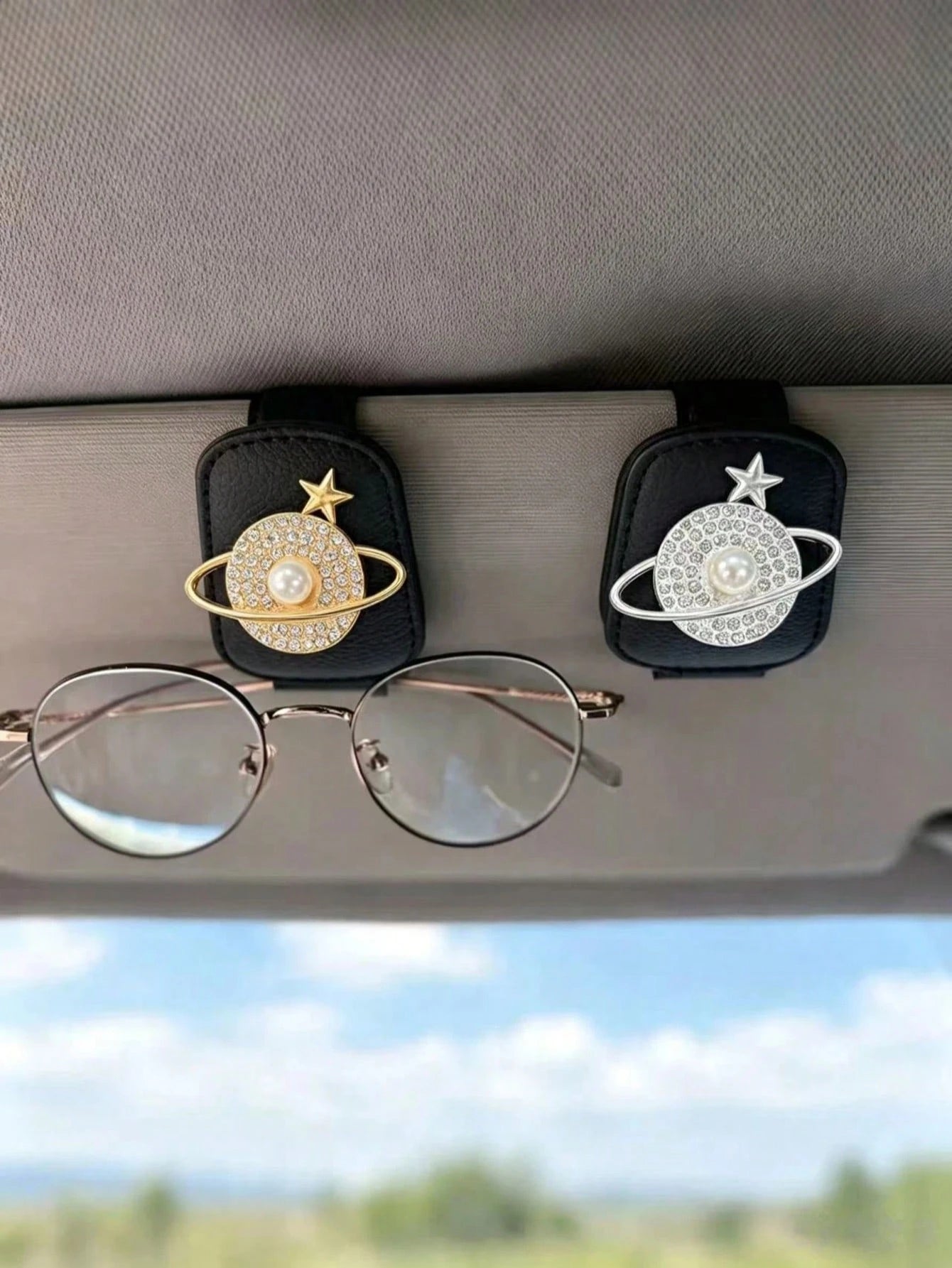 Planet Rhinestone Pearl Car Fashion Glasses Clip, Gold & Silver Starry Sky Saturn Leather Sun Visor Fashion Glasses & Ticket Holder, Exquisite Luxury Car Interior Accessory