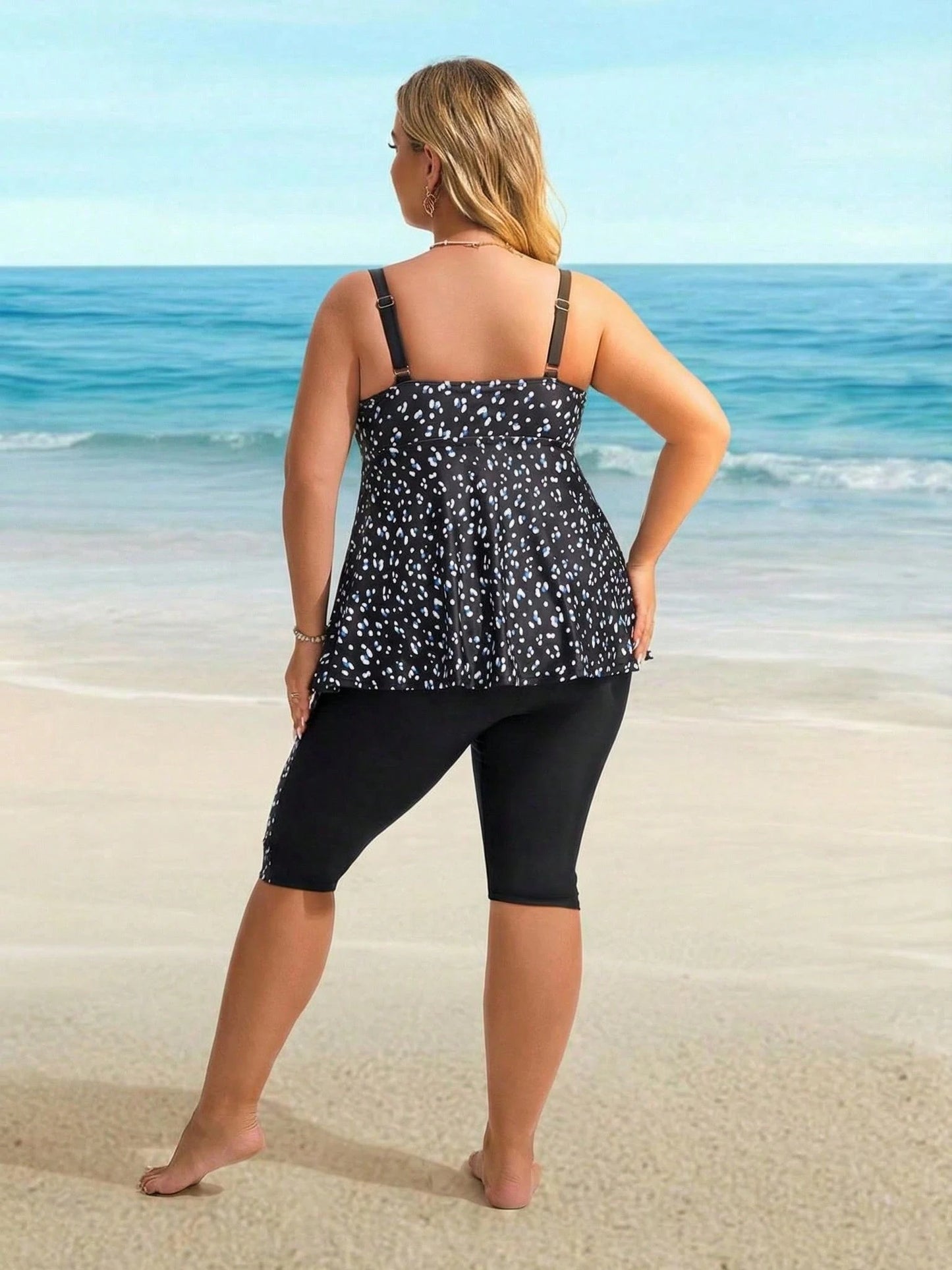 Plus Size Black & Blue Dot Print Tankini Set With Capri Leggings