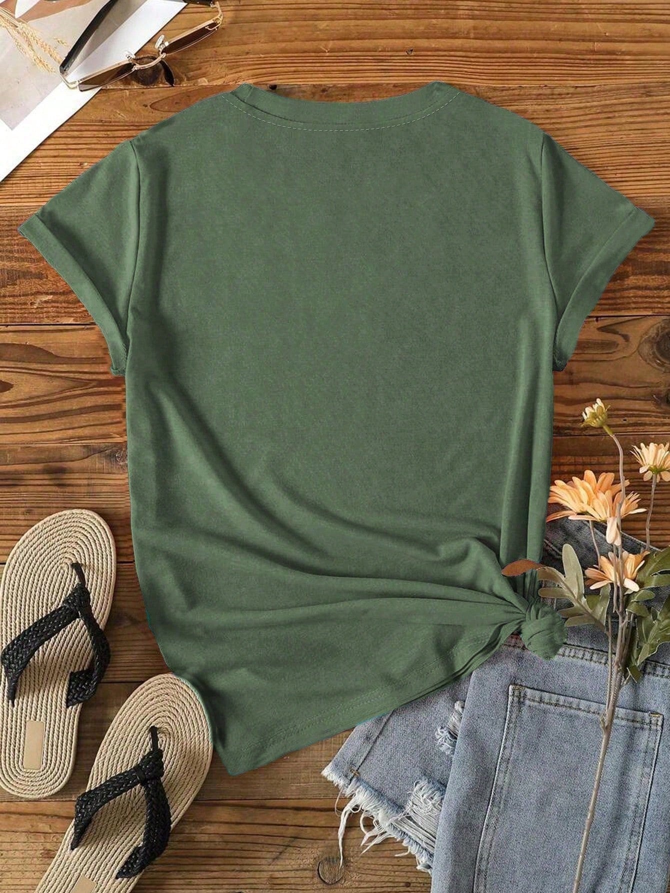 Plus Size Women's Casual Cartoon Print Round Neck Short Sleeve T-Shirt