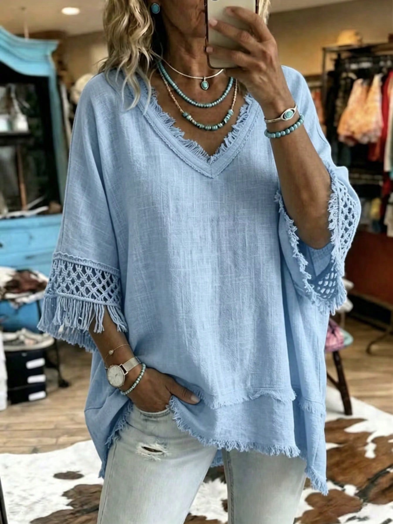 Plus Size Women's Hollow-Out Tassel Hem Shirt, V-Neck Casual Top