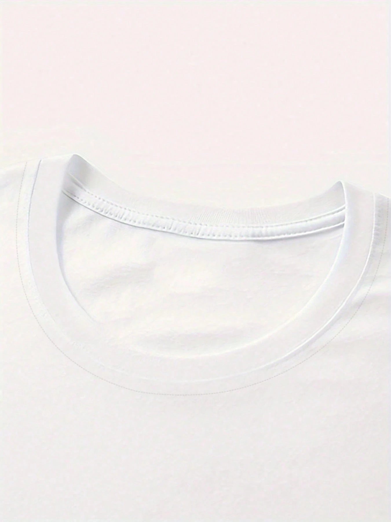 Plus Size Women's T-Shirt, Simple Style Short-Sleeved Round Neck Solid Color Crab Print T-Shirt. White Summer Casual