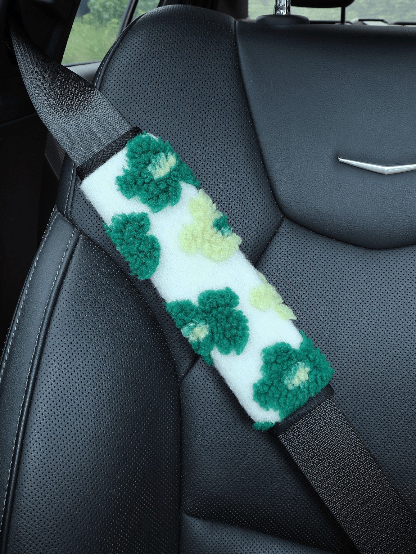Plush Flower Car Seat Belt Shoulder Pad, Soft And Breathable Seat Belt Protector, Women's Car Accessory
