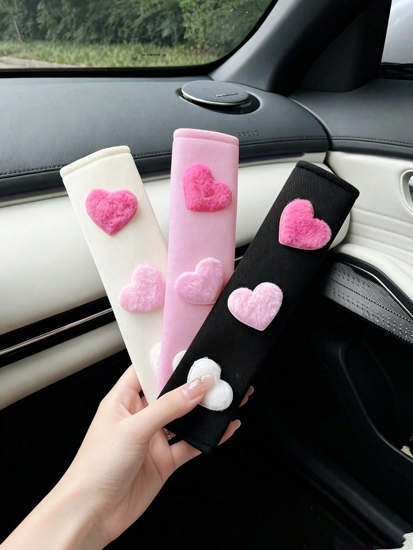 Plush Heart-Shaped Car Seat Belt Shoulder Pad, Car Seat Belt Shoulder Cover, Creative Women's Car Shoulder Pad Decorative Accessory