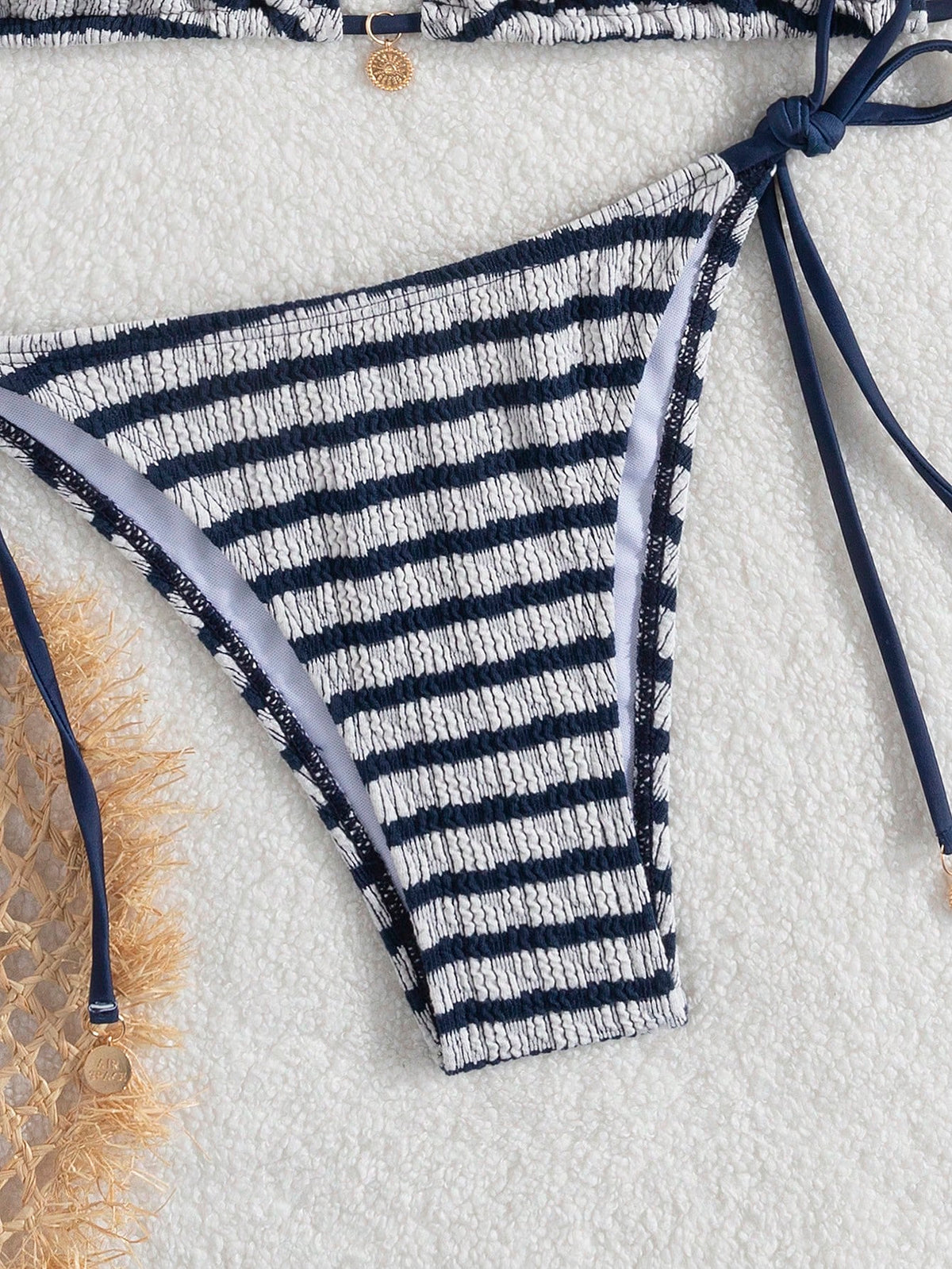 Premium European Halter Bikini With Striped Wavy Split Design, Stylish Color-Block Swimwear Summer Vacation Beach