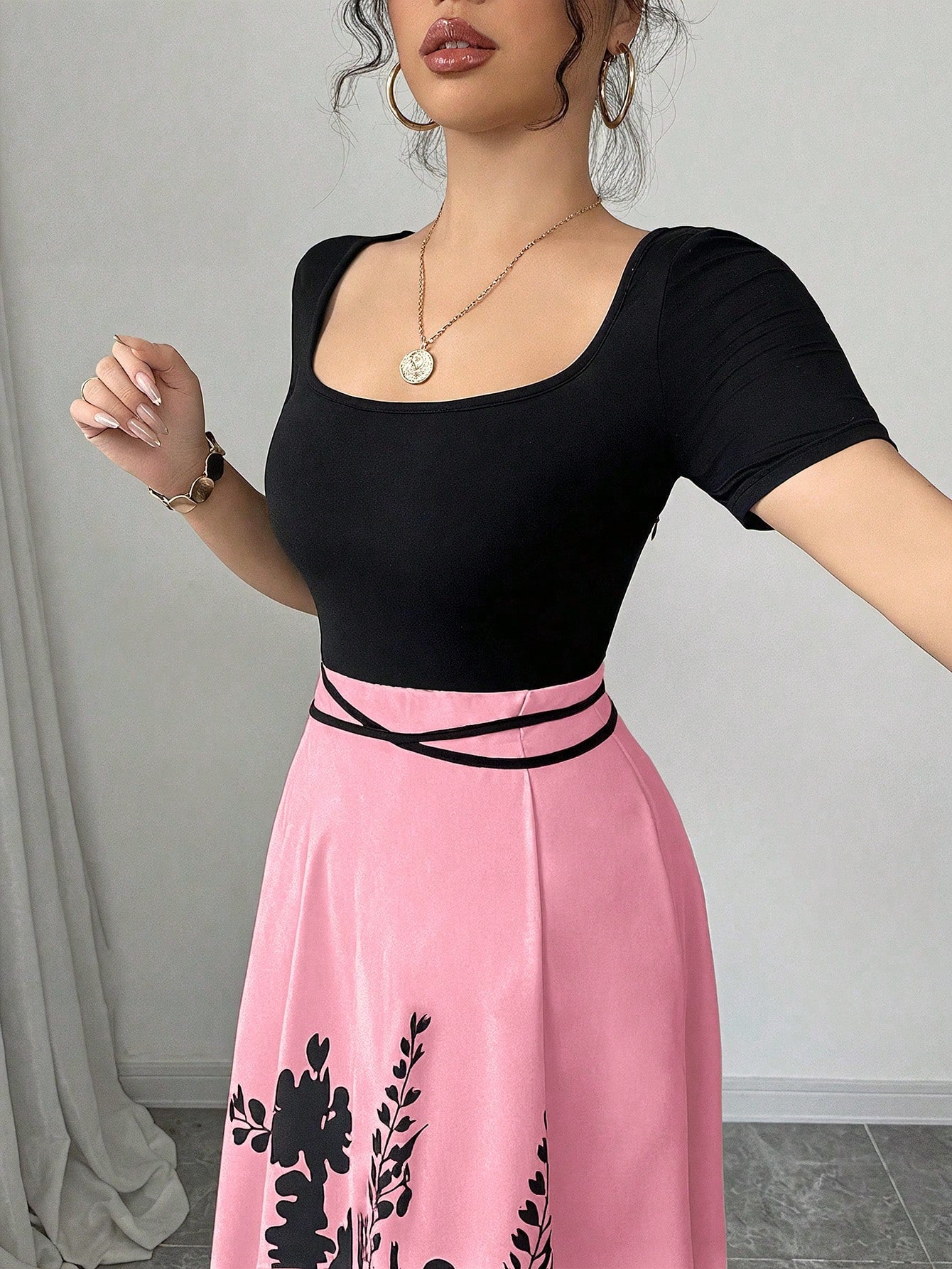 Rafferiza Women's Elegant Fitted Waist Tie Qipao Style Printed Short Sleeve Dress