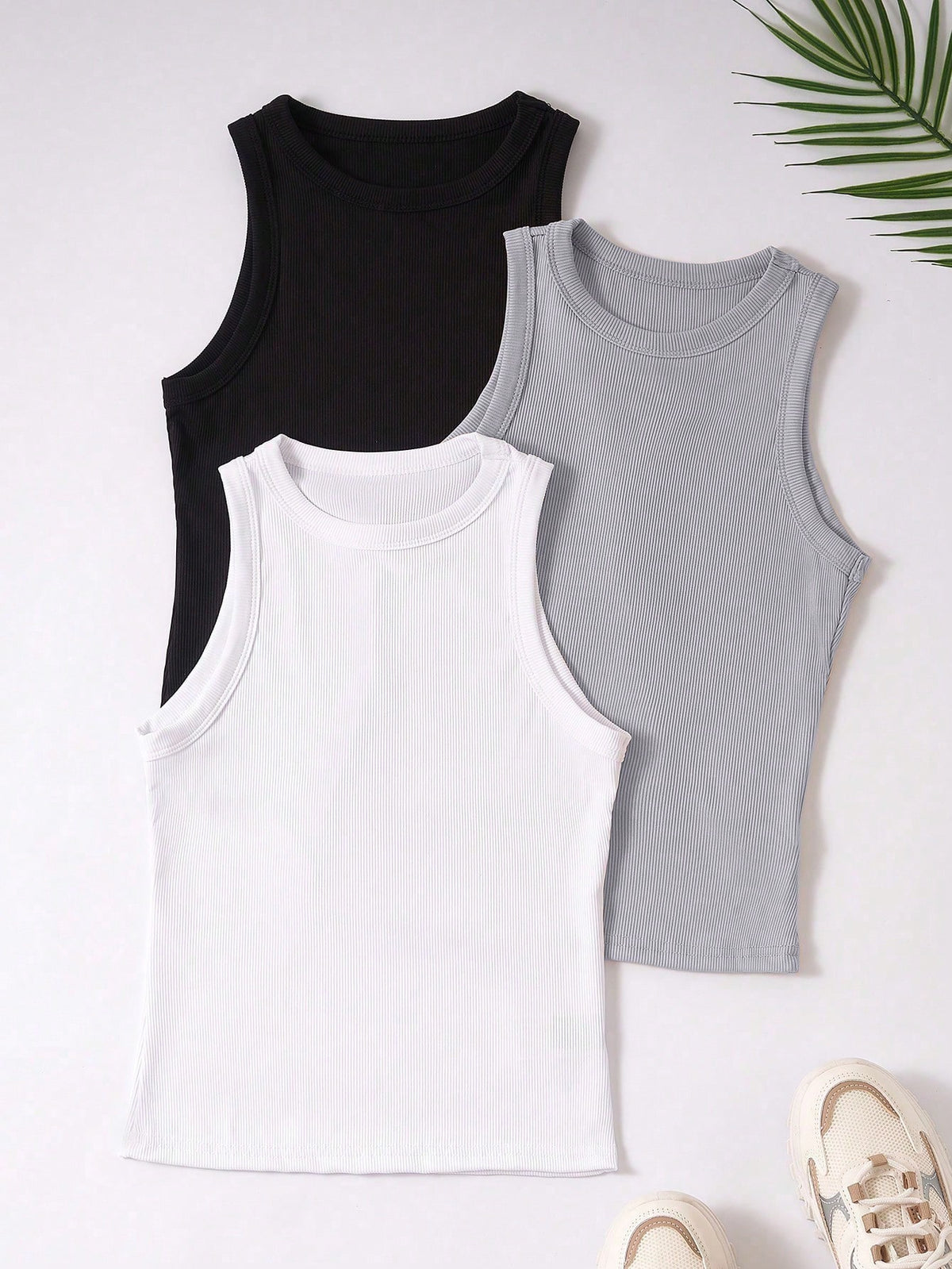 Raffinéa Women's Solid Color Round Neck Casual Tank Top For Summer