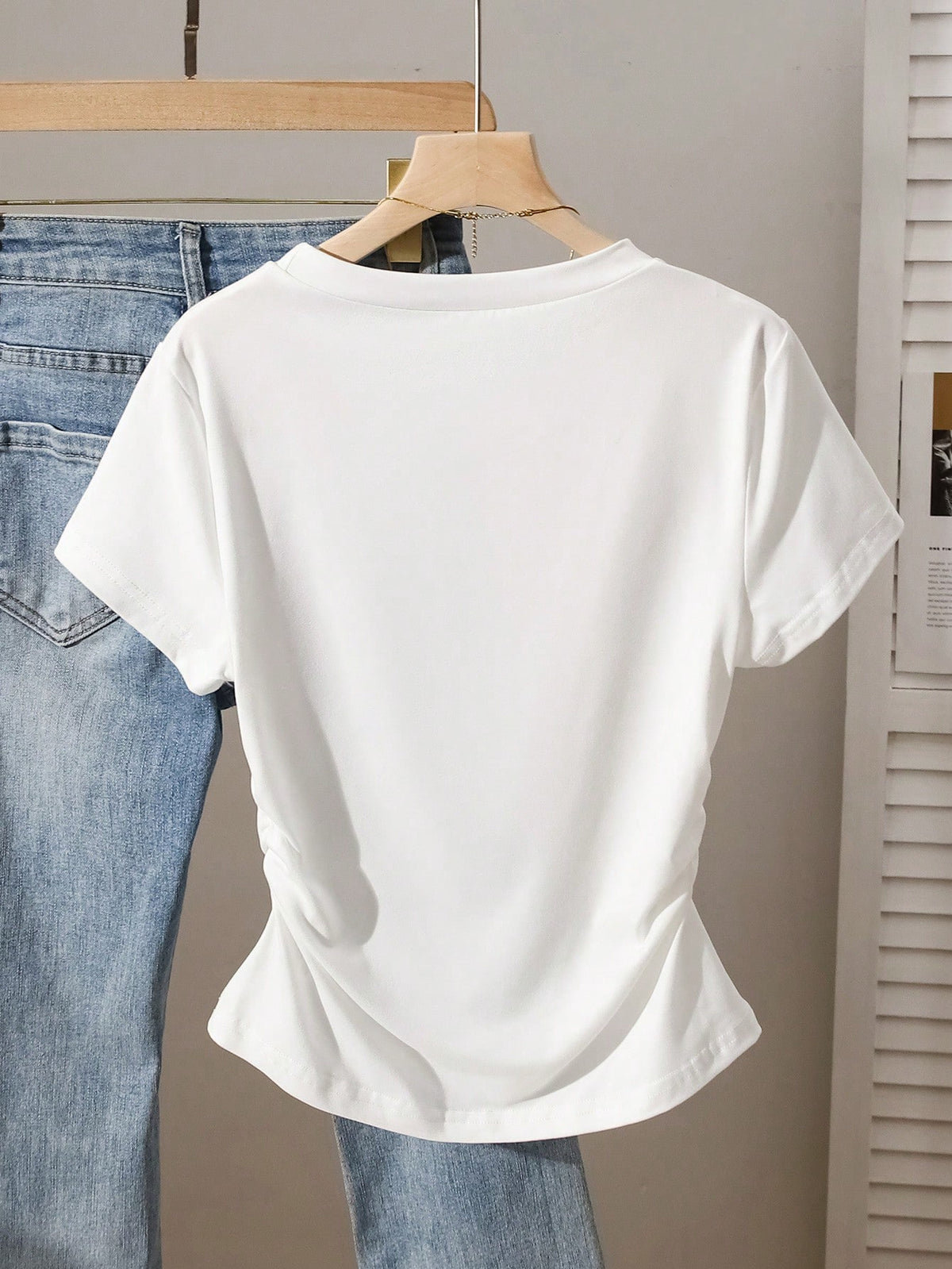 Resyla White,Summer,Casual,City Break Women's T-Shirt,Butterfly & Heart Print New Design Outdoor Holiday Street Photography Must-Have Head-Turning Wear