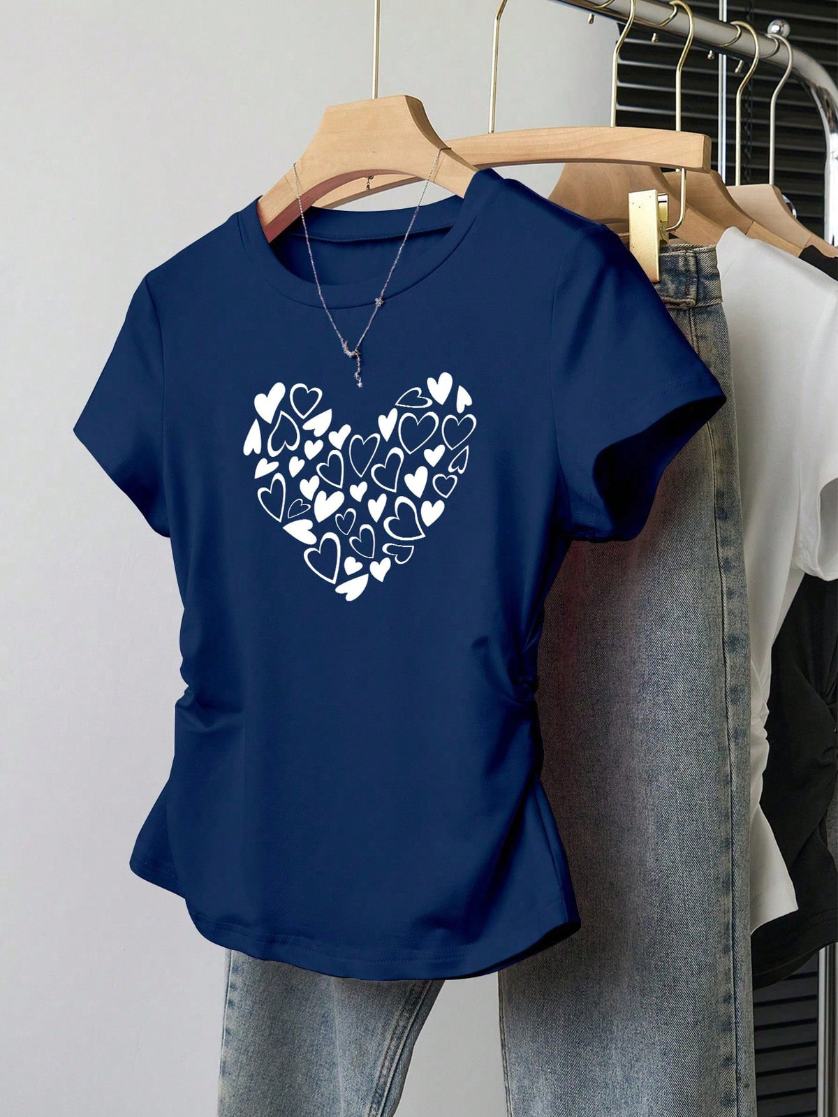 Resyla White,Summer,Casual,City Break Women's T-Shirt,Butterfly & Heart Print New Design Outdoor Holiday Street Photography Must-Have Head-Turning Wear