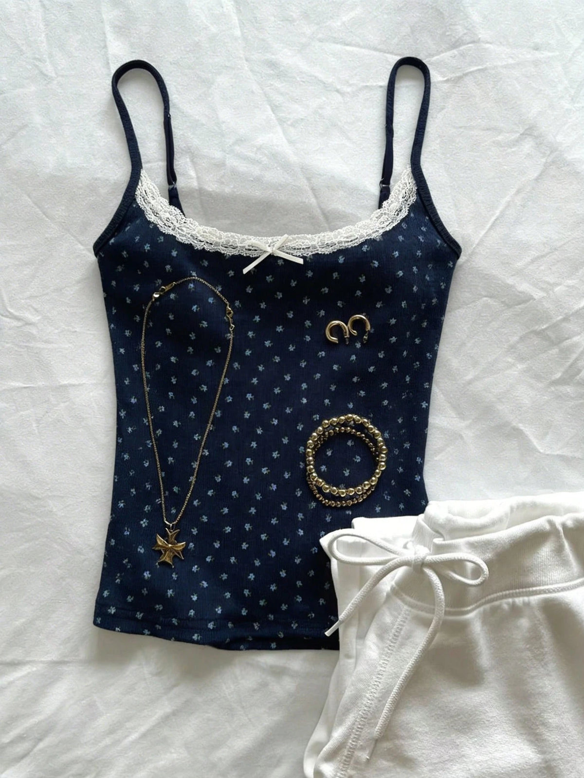 Resyla Women's Lace Patchwork Bow Decor All-Over Print Casual Versatile Daily Outing Camisole Tank Top