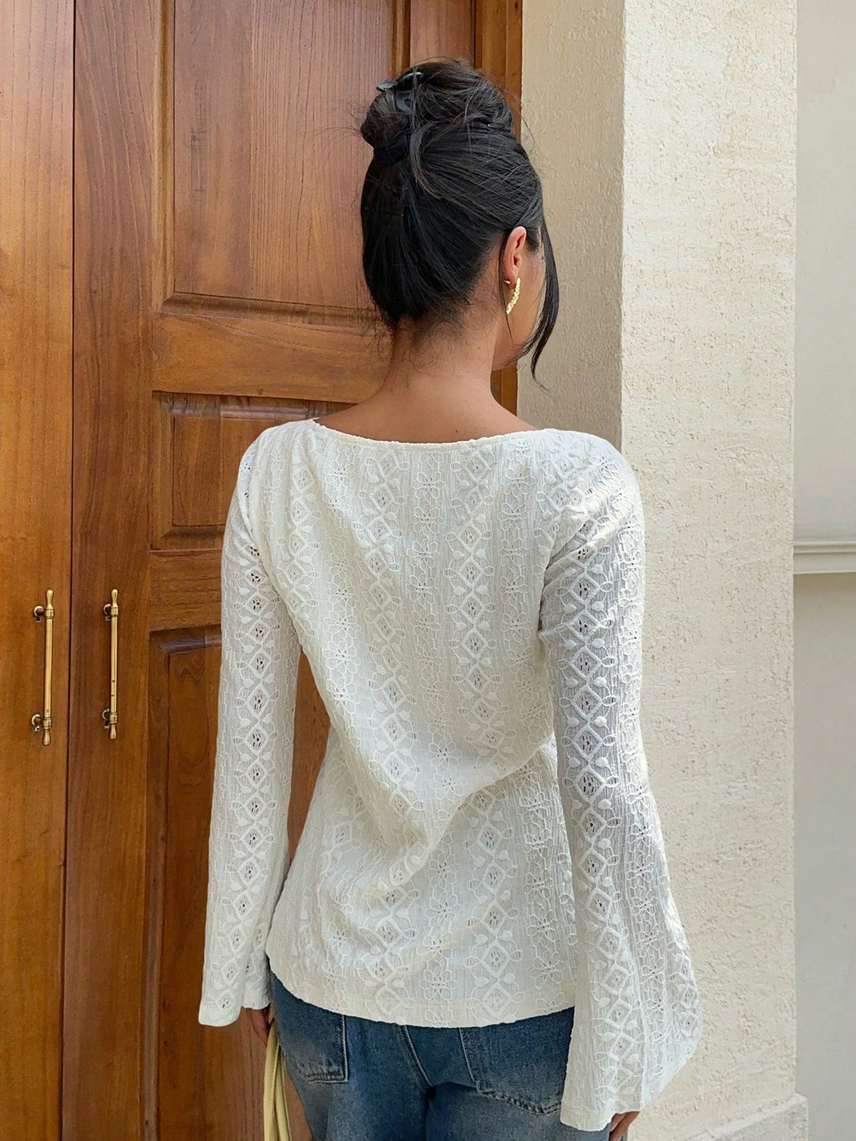 Siren Gaze Women's Apricot-Colored Cutout Lace Top-Featuring A Square Neck, Flared Sleeves, And A Fitted, Versatile, Casual Style Suitable For Spring And Autumn