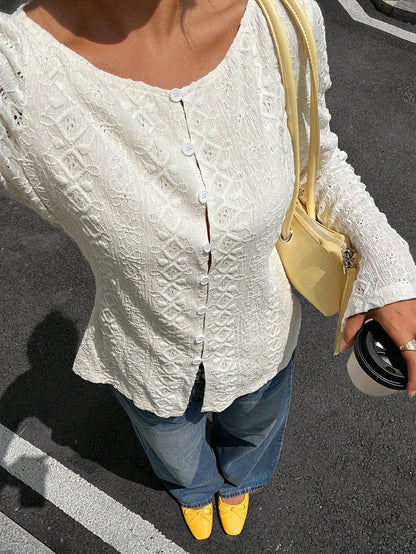 Siren Gaze Women's Apricot-Colored Cutout Lace Top-Featuring A Square Neck, Flared Sleeves, And A Fitted, Versatile, Casual Style Suitable For Spring And Autumn