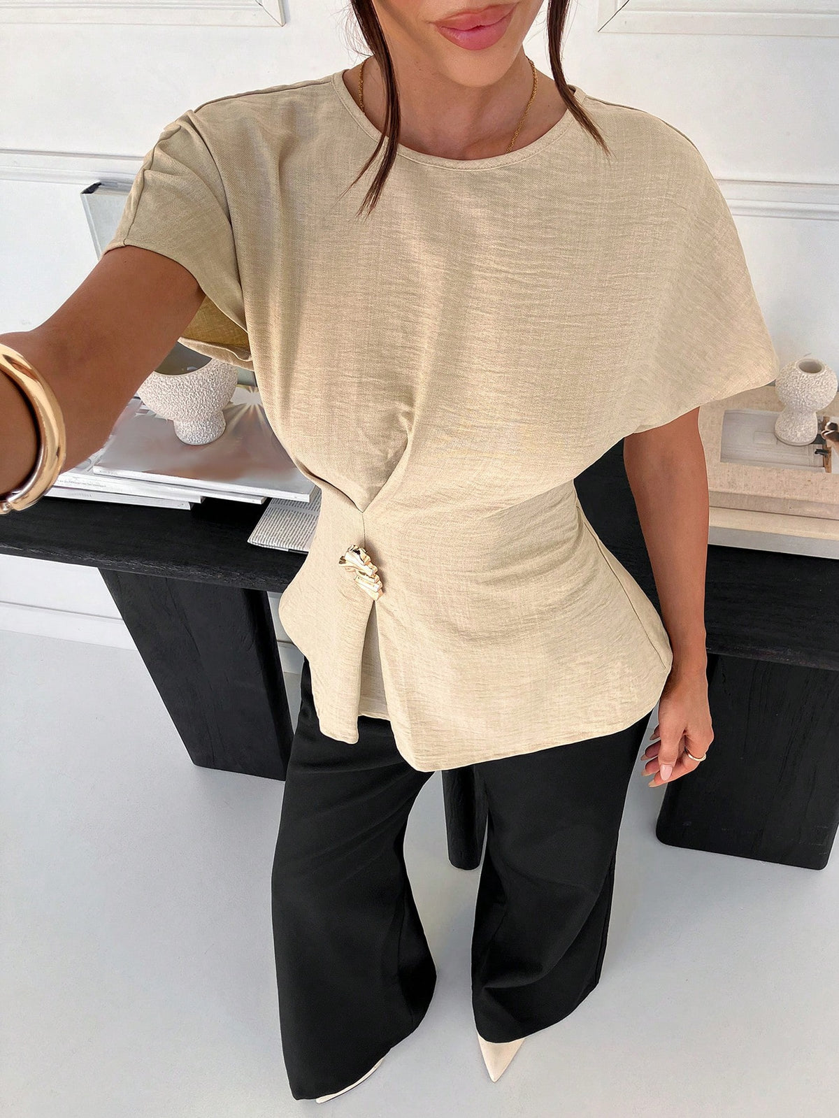 Siren Gaze Women's Elegant Unique Gold Summer Casual Office Shirt,Round Neck Batwing Short Sleeve Peplum Top With Metal Buckle Detail,Elegant Business T-Shirt