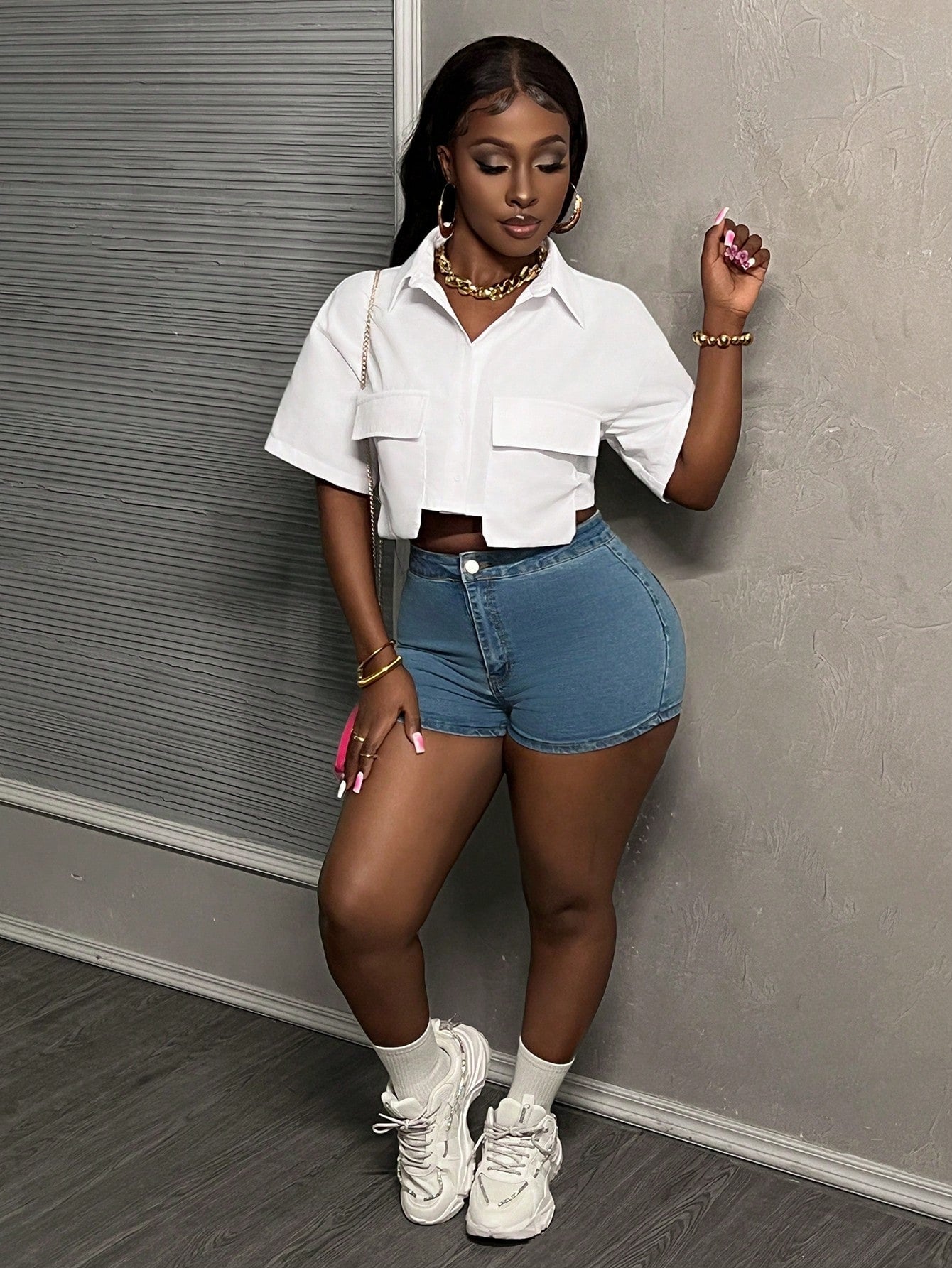 Slaydiva Women Casual Streetwear White Polo Collar Pocket Cropped Top