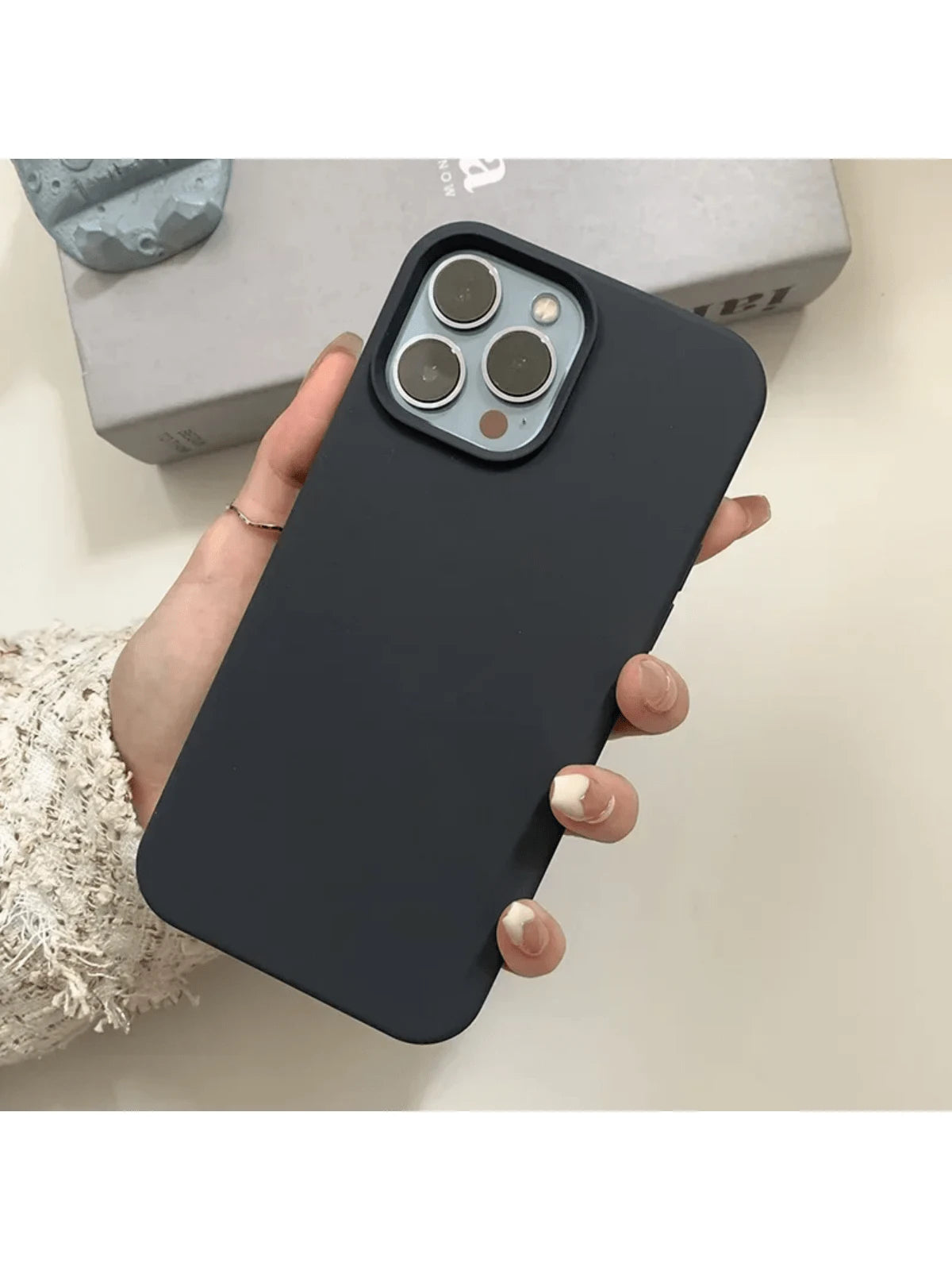 Solid Color Black Luxury Liquid Silicone Shockproof Fashion Phone Case 1pc Compatible With Apple Phone 17 Air 16e 11 13 12 14 15 Pro Max Cases Phone 16 Pro Max Protective Cover Spring Birthday Gift
