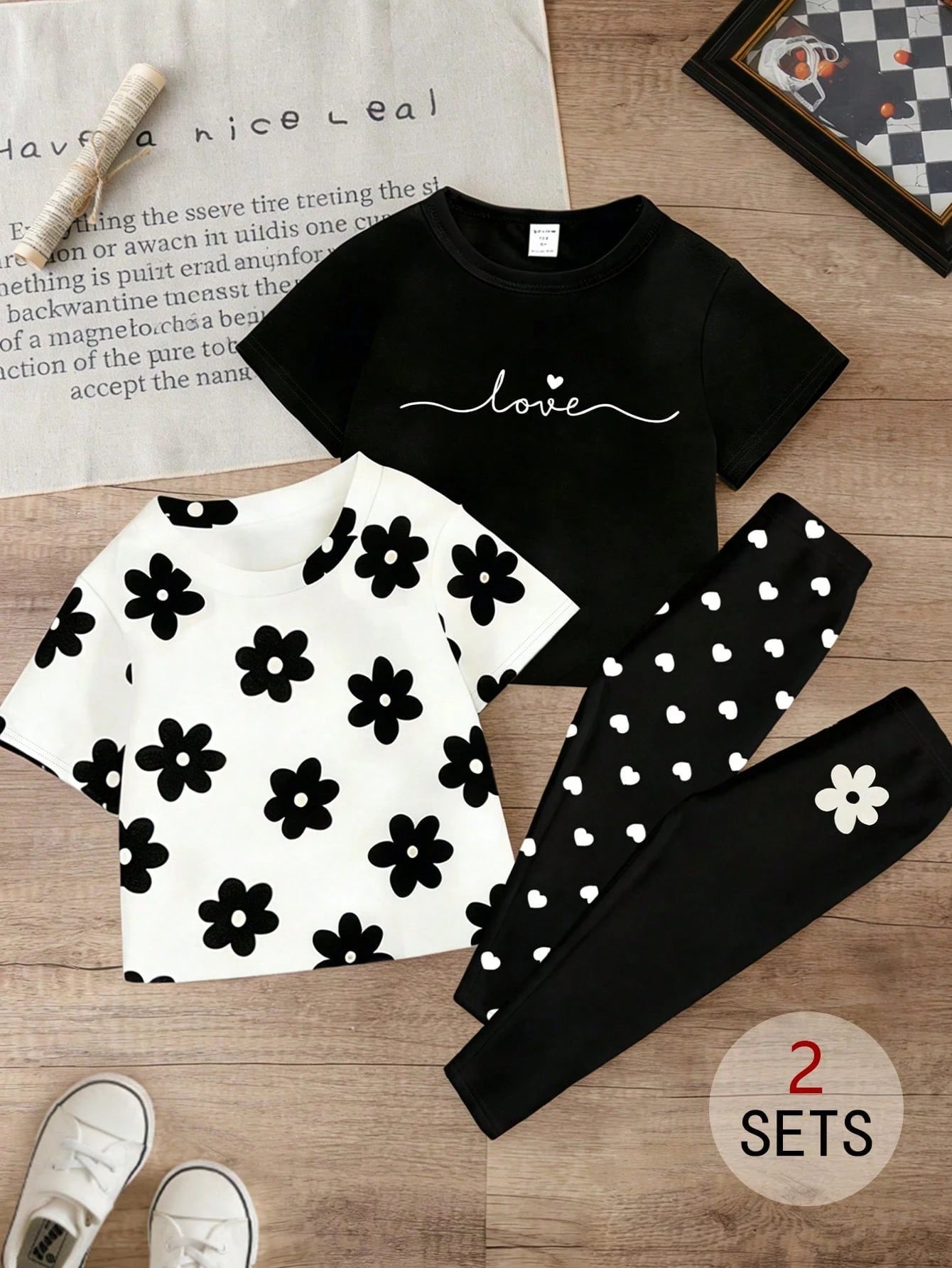 Souflis Souflis 4pcs/Set Girls' Casual Chic Black And White Cute Minimalist Heart,Floral,Letter Print Short T-Shirt And Leggings Outfit,Summer,Vacation Daily Wear