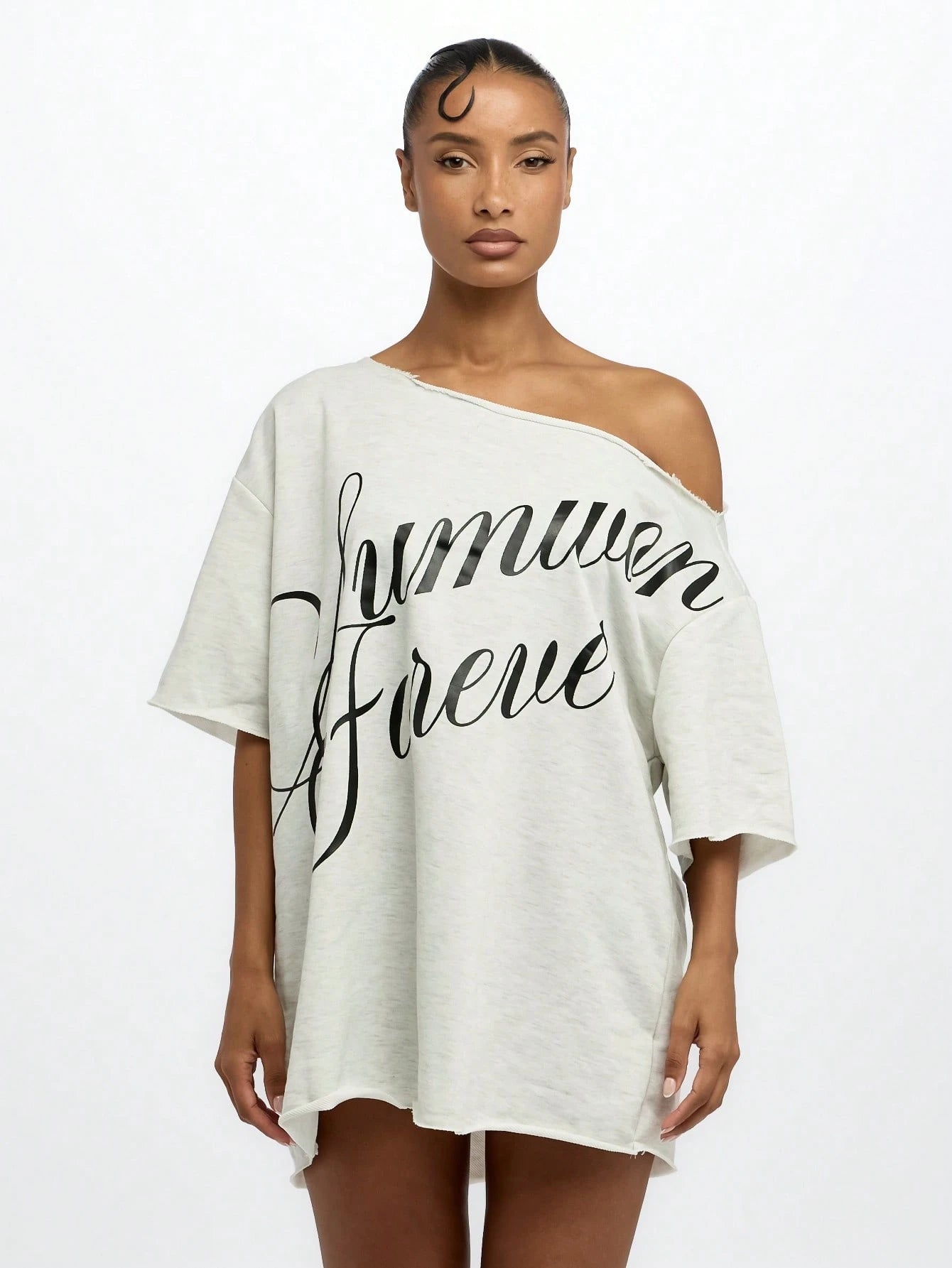 SUMWON WOMEN Oversized Summer Street Style Off-Shoulder Mini Length T-Shirt Dress Loungewear Casual Weekend Festival Urban Streetwear Athleisure Script Text