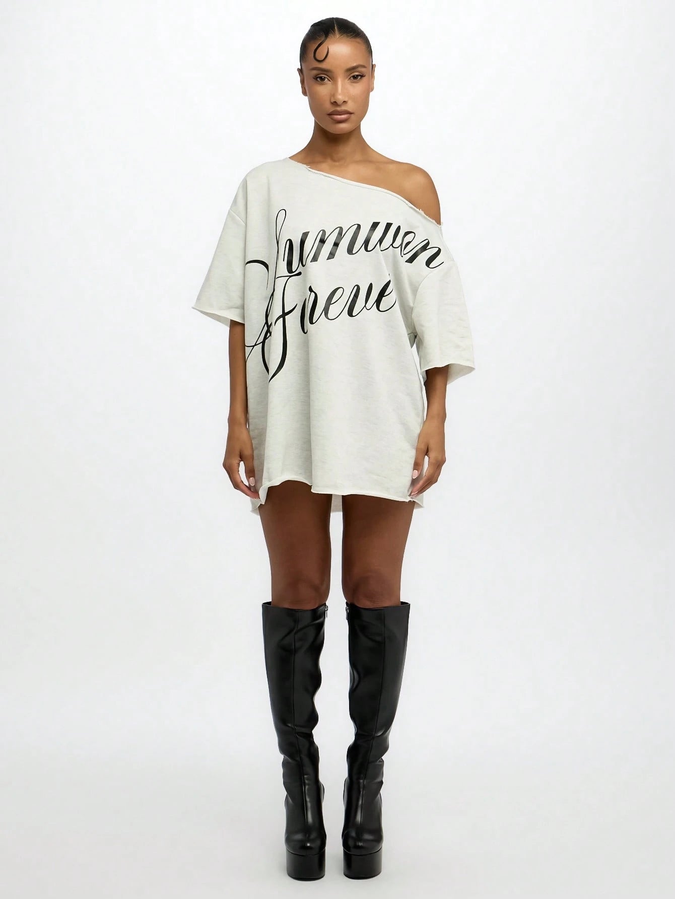 SUMWON WOMEN Oversized Summer Street Style Off-Shoulder Mini Length T-Shirt Dress Loungewear Casual Weekend Festival Urban Streetwear Athleisure Script Text
