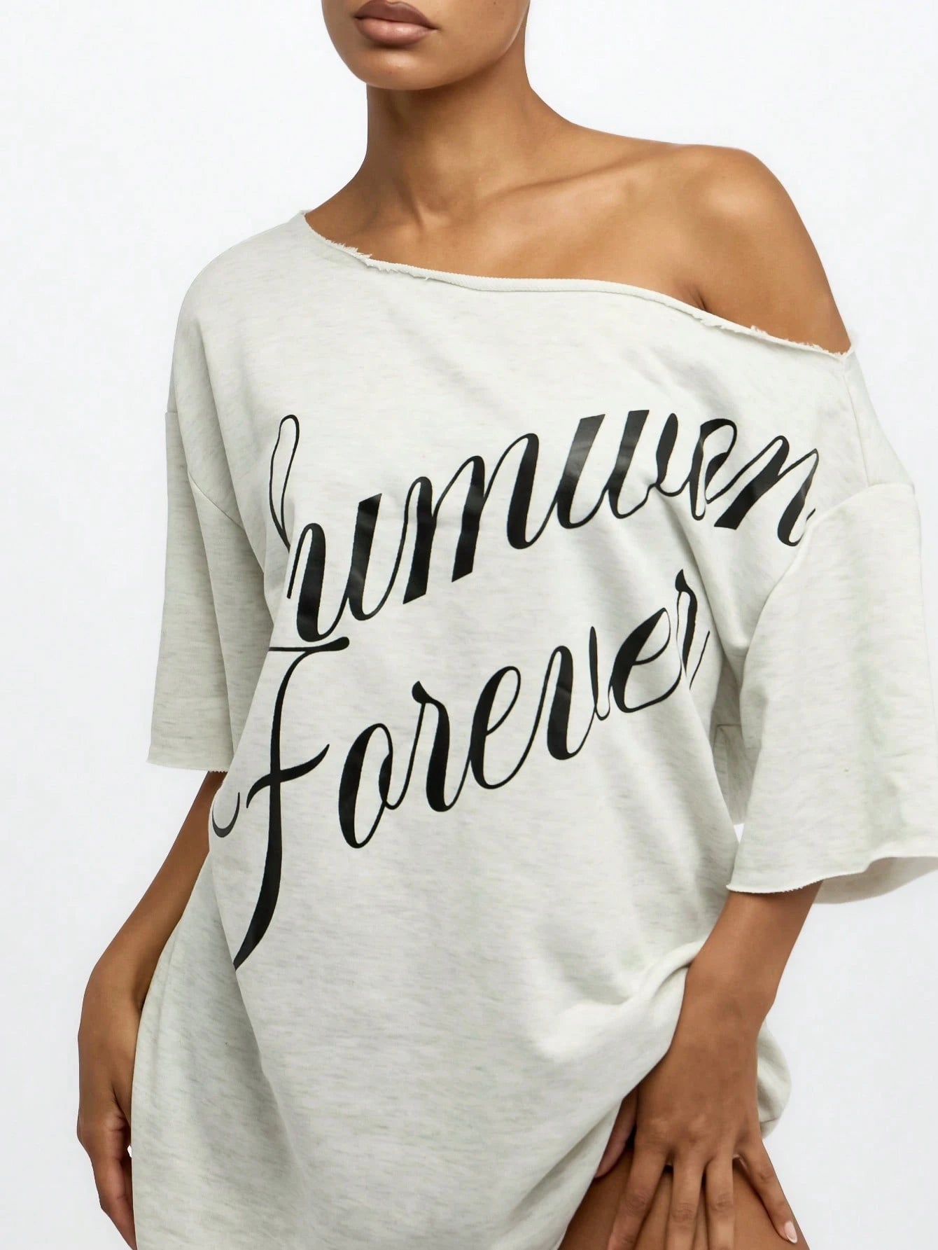 SUMWON WOMEN Oversized Summer Street Style Off-Shoulder Mini Length T-Shirt Dress Loungewear Casual Weekend Festival Urban Streetwear Athleisure Script Text