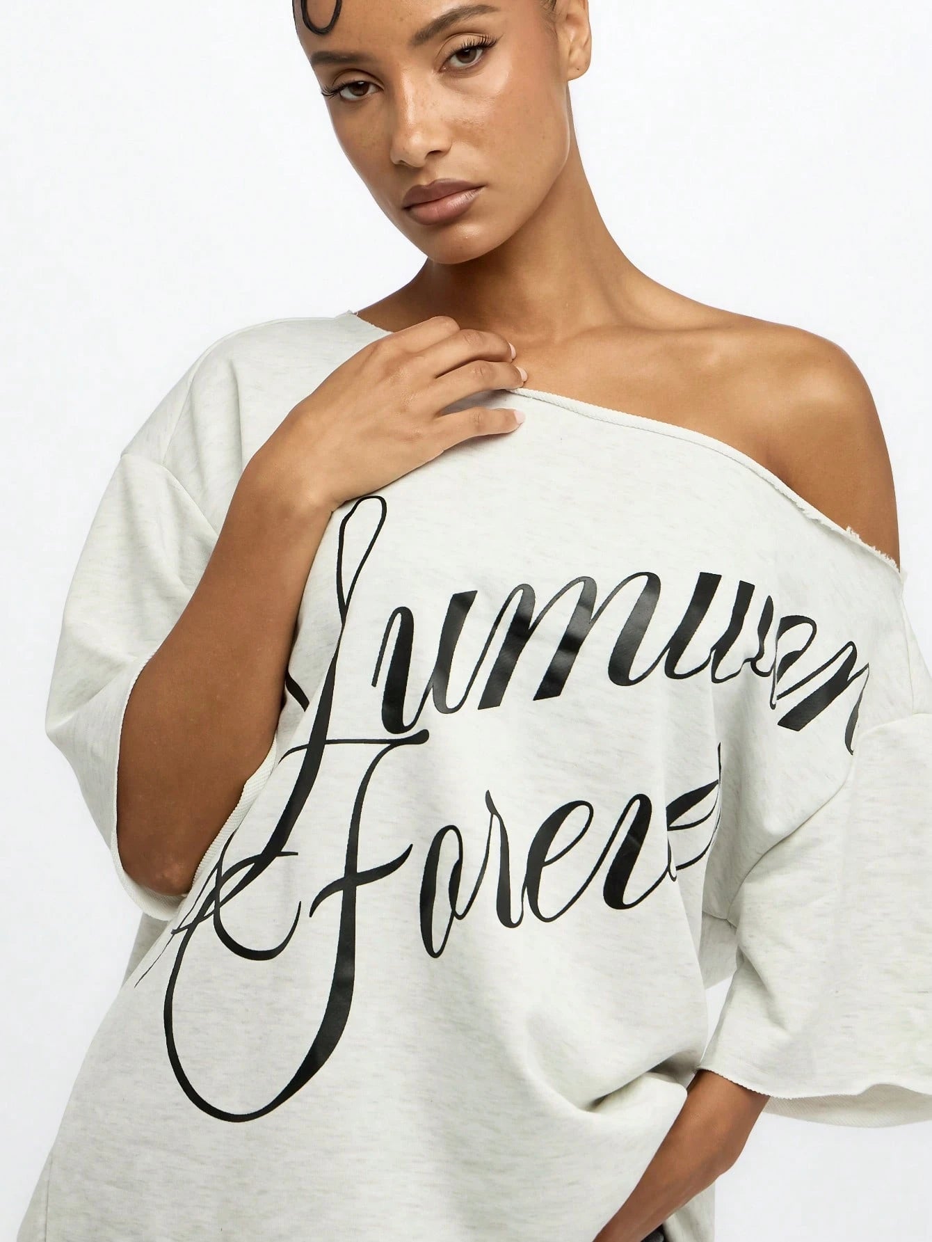 SUMWON WOMEN Oversized Summer Street Style Off-Shoulder Mini Length T-Shirt Dress Loungewear Casual Weekend Festival Urban Streetwear Athleisure Script Text