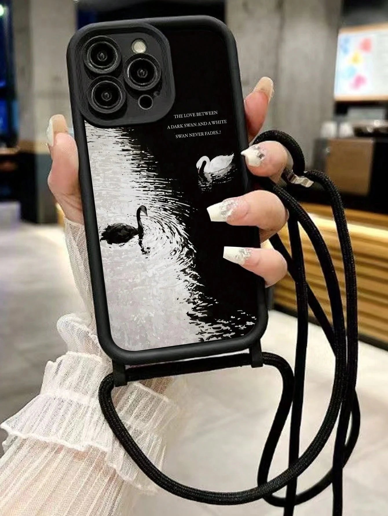 Swan Painted Minimalist Grooved Black Crossbody Adjustable Strap Phone Case Compatible With IPhone 17/17 Pro/17 Pro Max/16/15/XR/16 Pro Max/7P/8P/12 Pro Max/13 Pro Max/14 Pro Max/13/14/11/12/14/XS/S/X