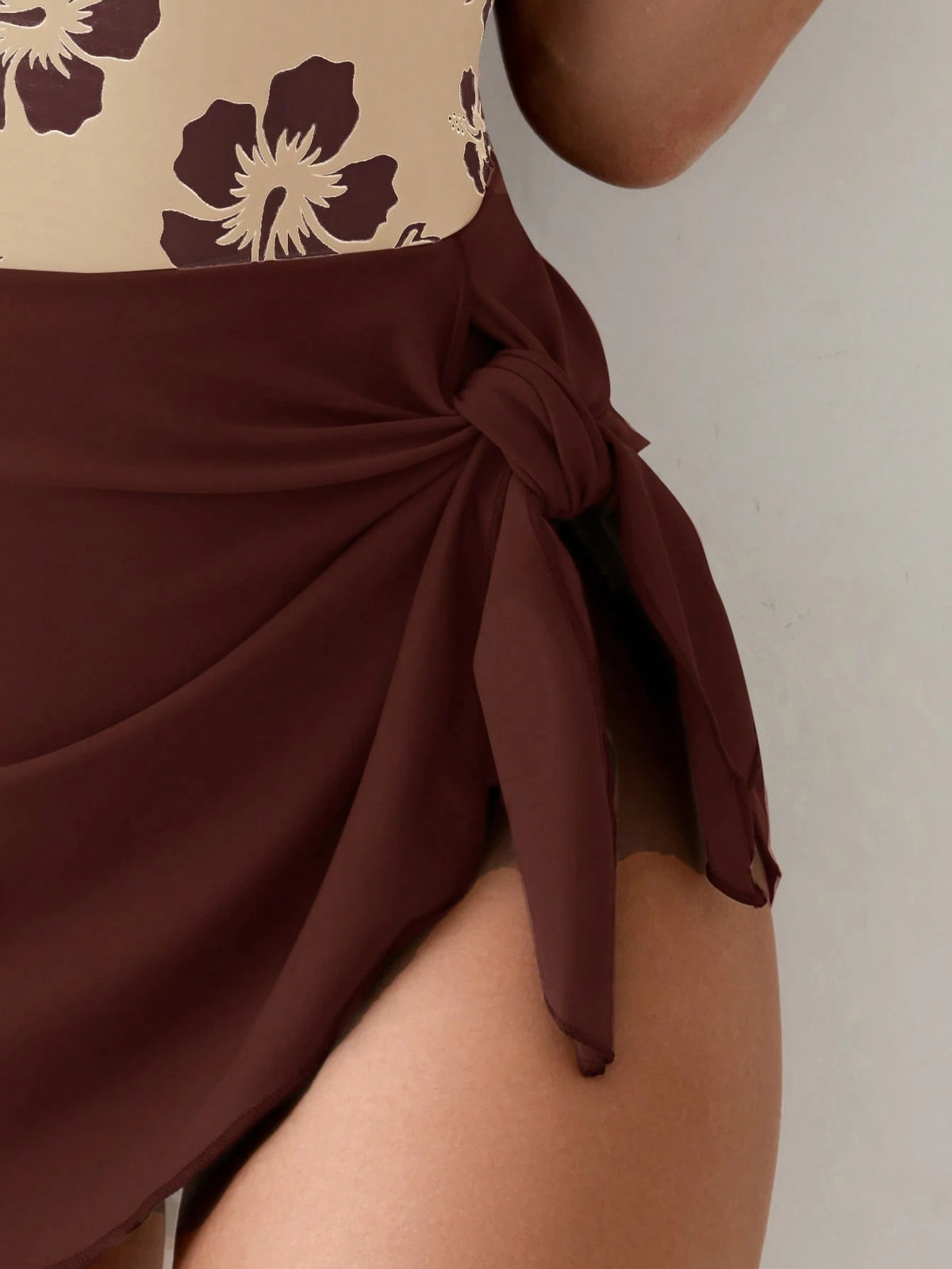 Swim Lushoire 1pc Hibiscus Flower Decor U-Neck Slimming One-Piece Swimdress
