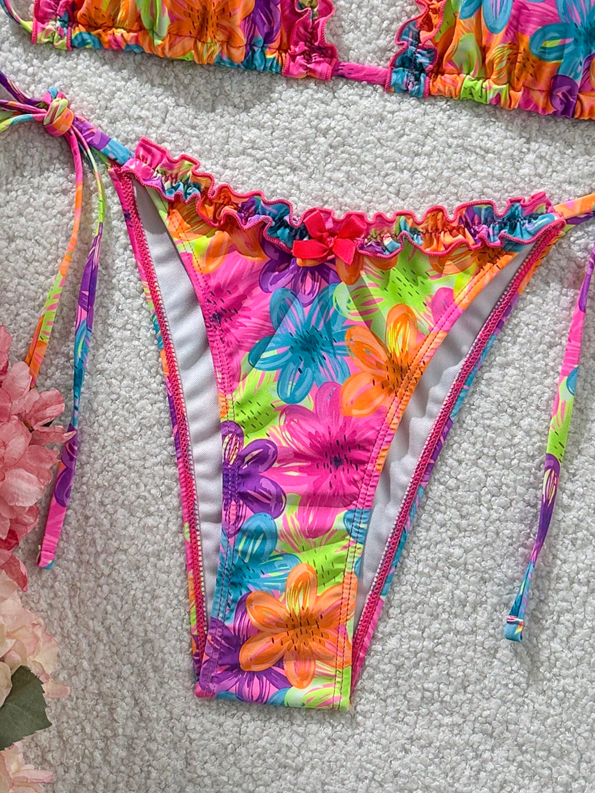 Swim Mod 2pcs Spring/Summer Beach Vacation Colorful Floral Random Print Bow Accessory Halter Triangle Cup Bra And Side Tie Bikini Bottom Sexy Bikini Set
