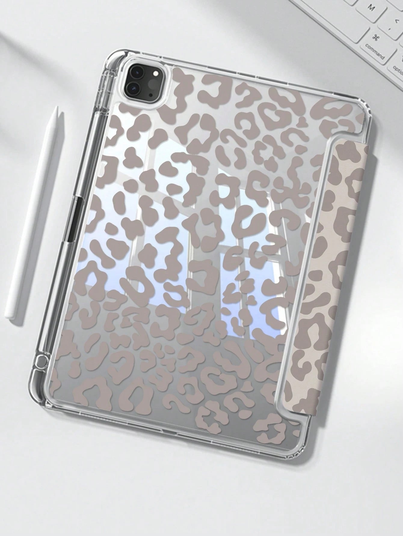 This Beautiful And Cute Leopard Print Double-Sided Acrylic Crystal Clear Back Cover Has Shock-Proof Function, Suitable For 7th, 8th (10.2 Inch) And 10th Generation IPad. It Has A Built-In Pen Slot And