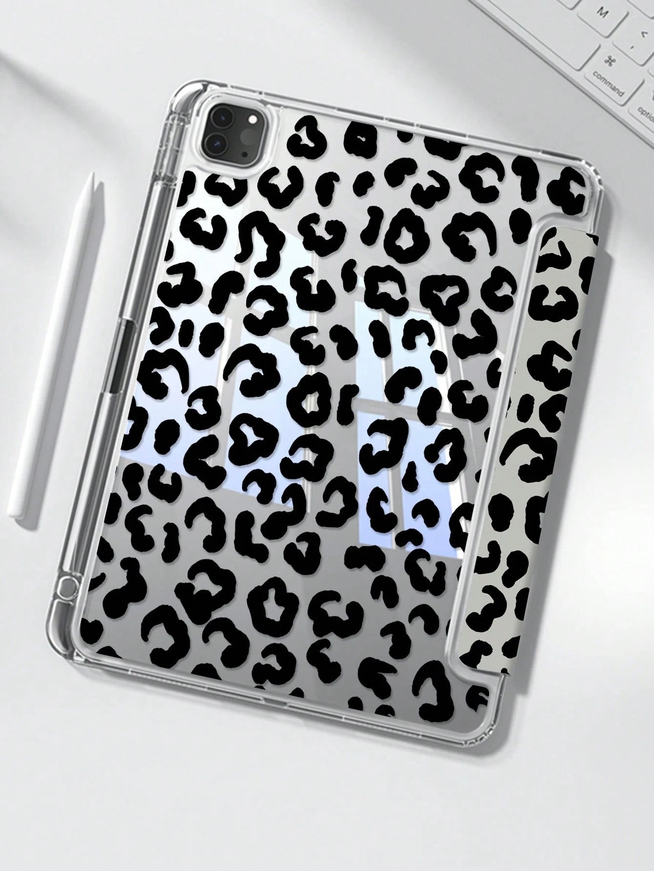 This Beautiful And Cute Leopard Print Double-Sided Acrylic Crystal Clear Back Cover Has Shock-Proof Function, Suitable For 7th, 8th (10.2 Inch) And 10th Generation IPad. It Has A Built-In Pen Slot And
