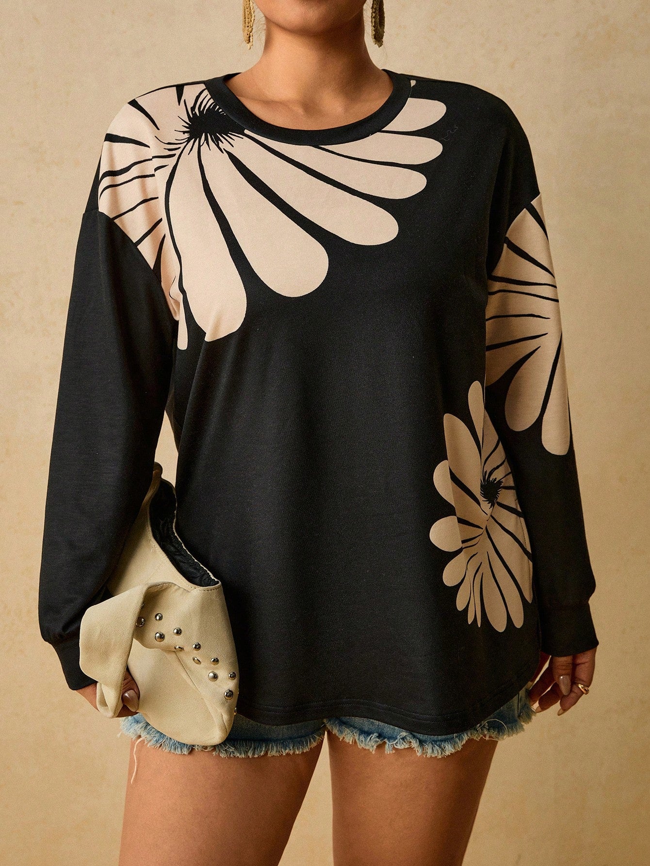 Travachic Plus Size Women's Black Casual Elegant Traditional Crew Neck Long Sleeve T-Shirt, Suitable For Autumn/Winter Formal