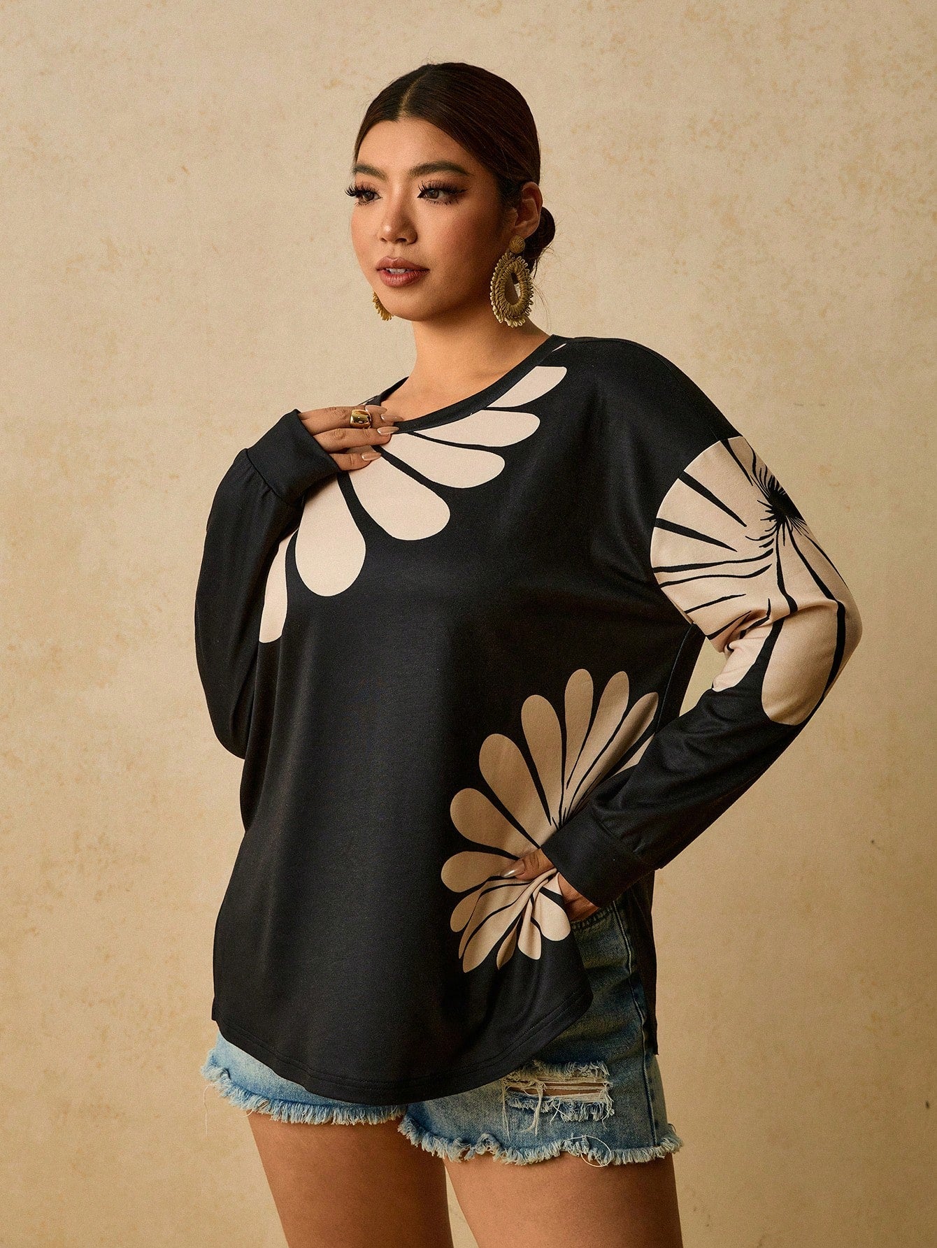 Travachic Plus Size Women's Black Casual Elegant Traditional Crew Neck Long Sleeve T-Shirt, Suitable For Autumn/Winter Formal