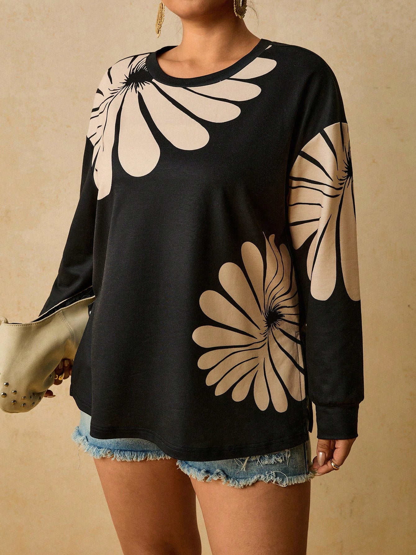 Travachic Plus Size Women's Black Casual Elegant Traditional Crew Neck Long Sleeve T-Shirt, Suitable For Autumn/Winter Formal