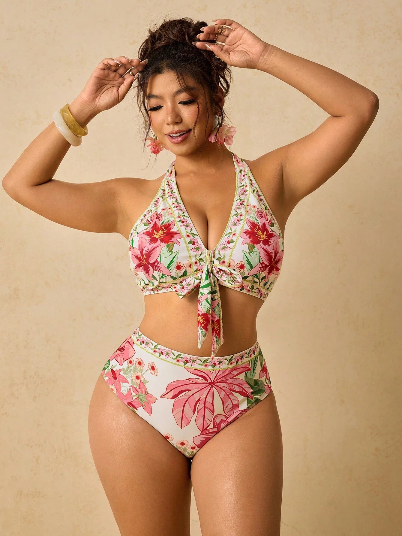 Travachic Plus Size Women's Halter Floral Print Bikini Set,White Summer Boho Beach Holiday Stretchy Fitted Two Piece Swimsuit,Elegant Cruise Vacation Outfit