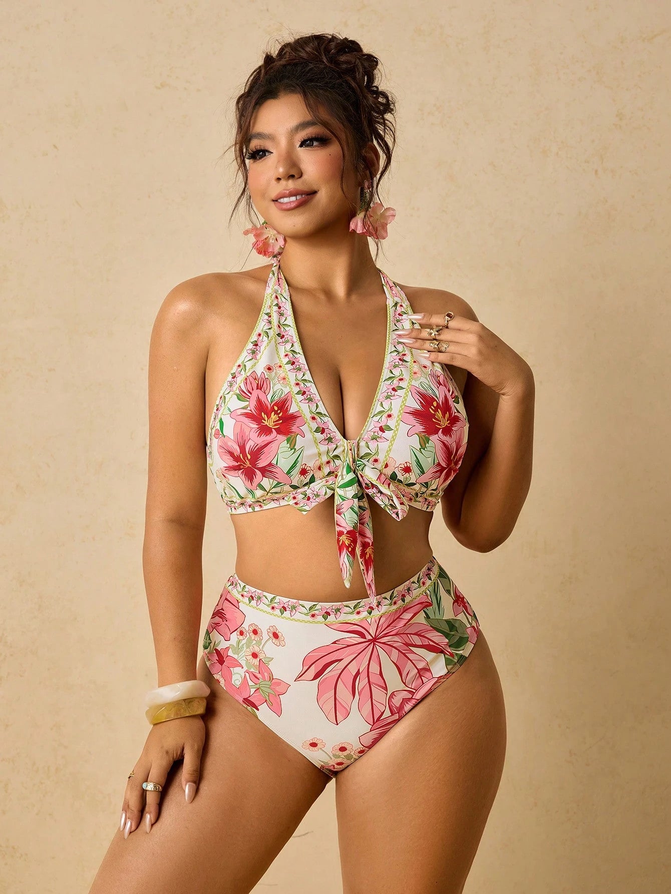 Travachic Plus Size Women's Halter Floral Print Bikini Set,White Summer Boho Beach Holiday Stretchy Fitted Two Piece Swimsuit,Elegant Cruise Vacation Outfit