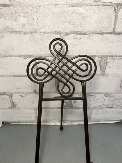 Triple Swirl Easel / Cookbook Holder