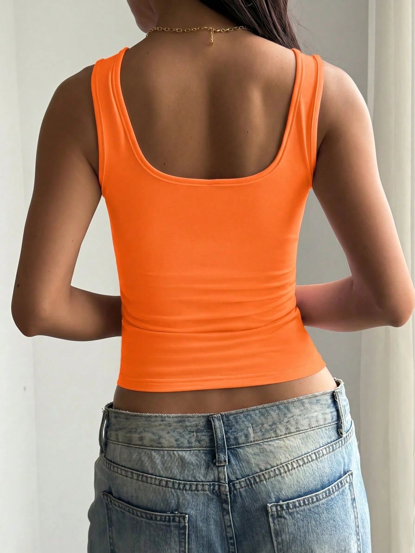 Vaiaye Women's Solid Color Square Neck Fitted Casual Camisole, Minimalist Retro Solid Color Tank Top, Summer Fashion Backless Knit Camisole, Casual Versatile, Suitable For Work Commute
