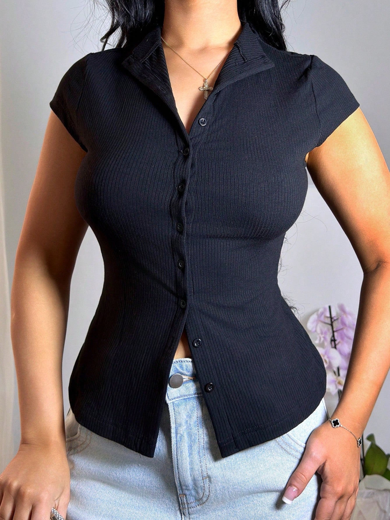 Vassilux Women's Fall Women Solid Color Mock Neck Top Capped Sleeve Single-Breasted Casual Women Top, Button Up Women Jersey Top, Elegant