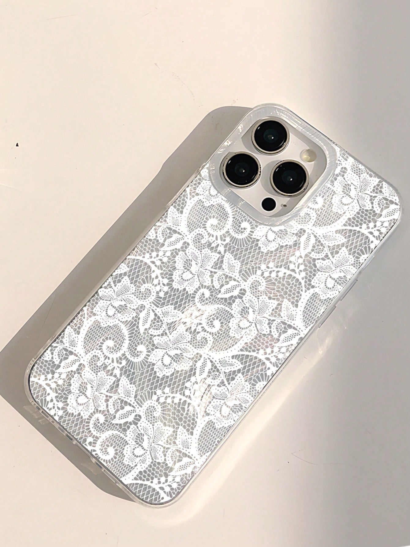 White Lace Fashion 1pc Romantic Lace Pattern Transparent Thick Protective Phone Case, Compatible With Iphone 11/12/13/14/15/16 Pro Max Spring