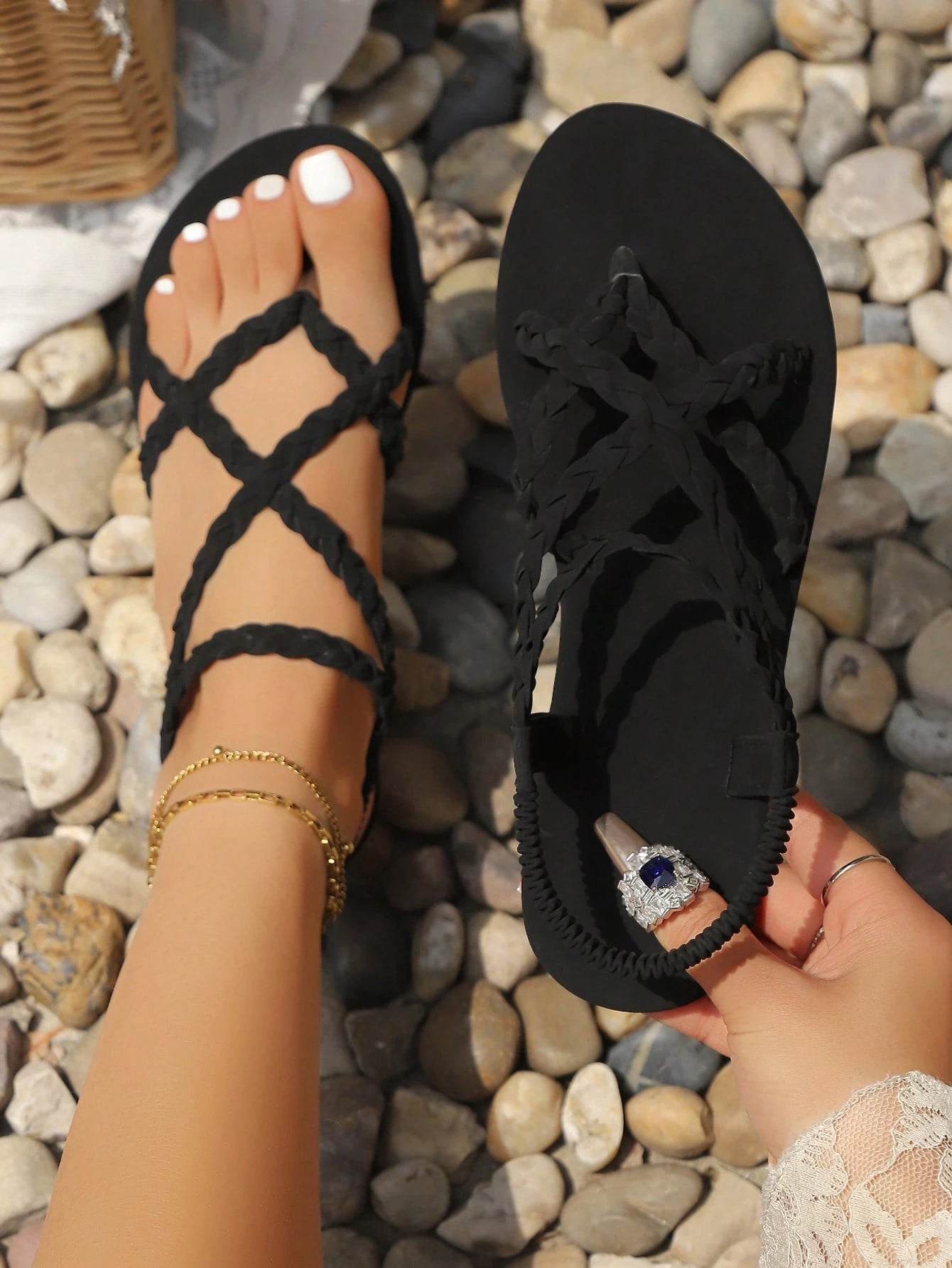 Women Flat Sandals, Solid Color Criss-Cross Elastic Straps Non-Slip, Casual Summer Beach Slippers, Everyday Wear