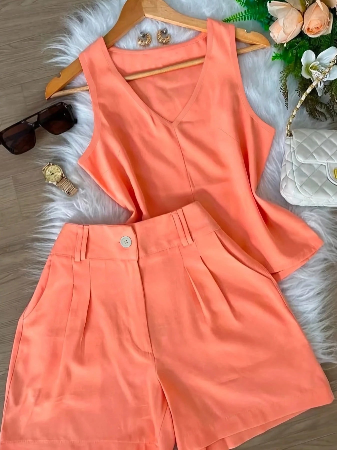 Women's 2 Piece Summer Outfit- Coral Orange, Sleeveless V-Neck Tank Top + High Waist Tailored Shorts, Casual Solid Matching Set/|Conjunto De Dos Piez