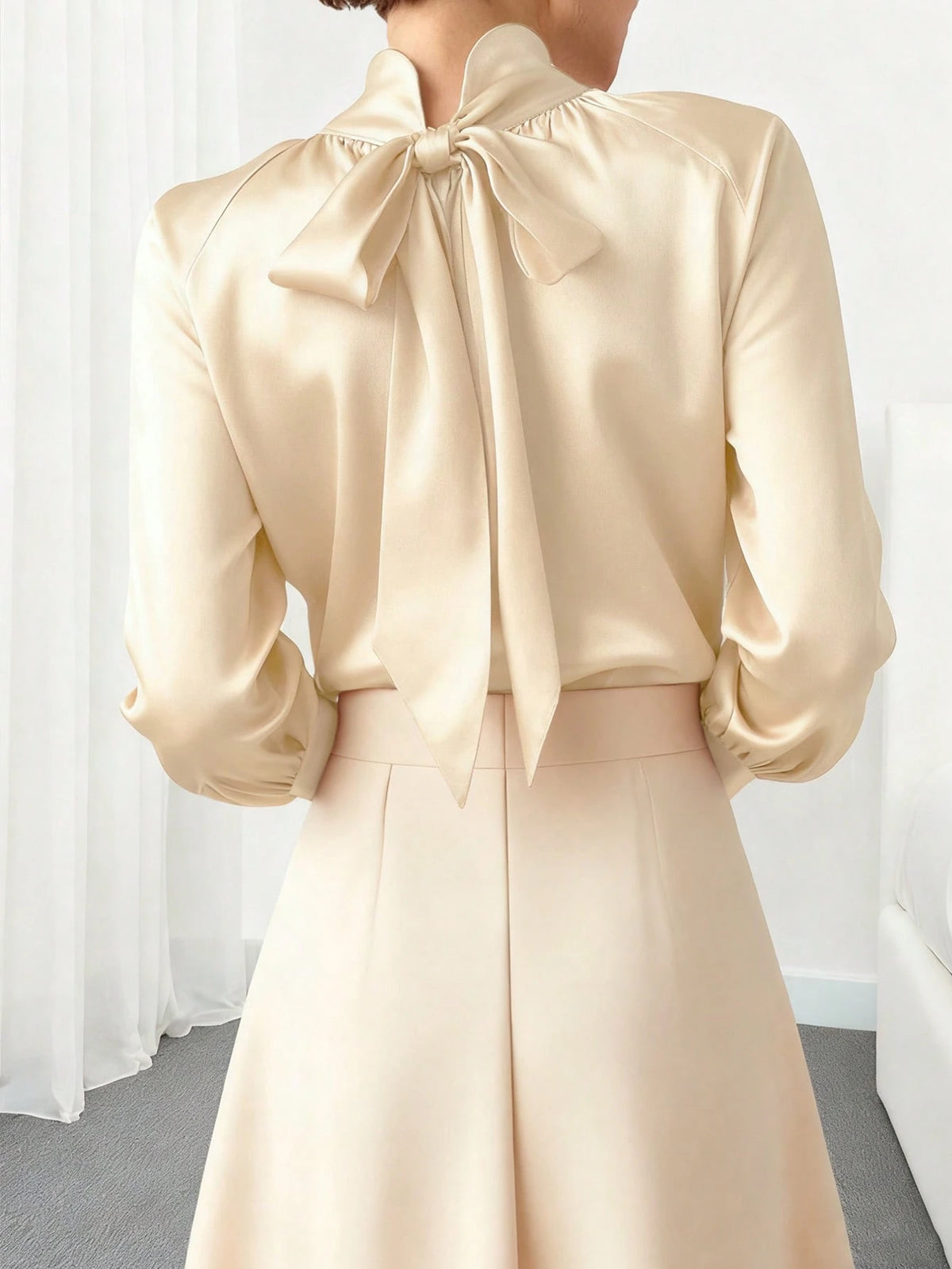 Women's Elegant Commuter Solid Color Stand Collar Lantern Sleeve Blouse Spring